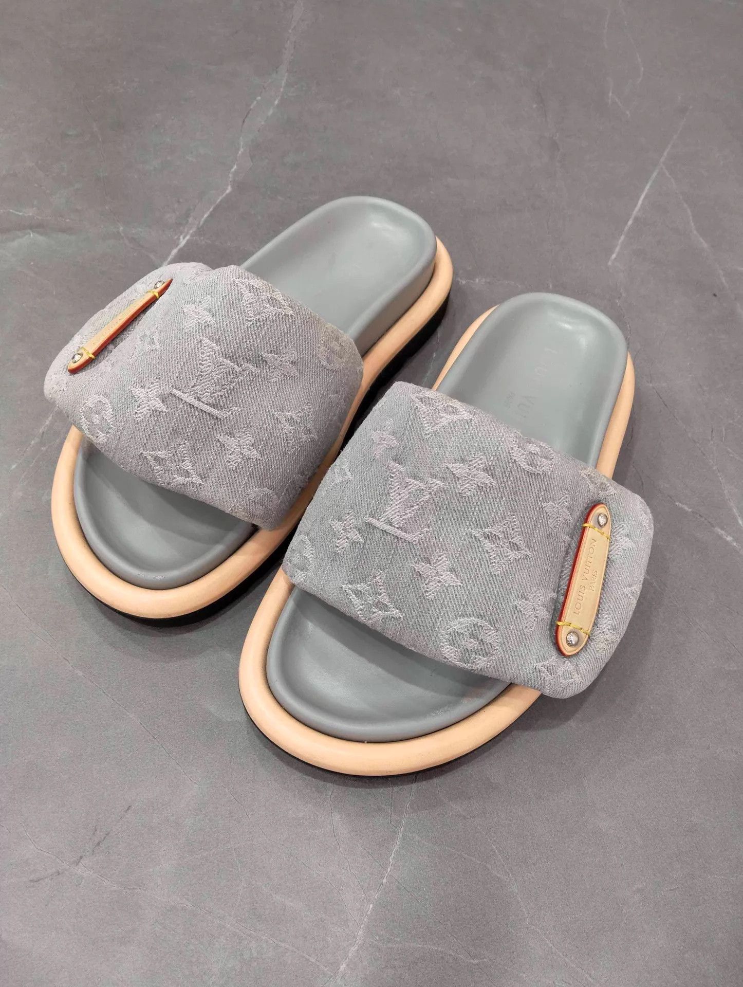 Louis Vuitton Louis Vuitton Denim Slide Sandals EU 35 Size US 4.5 / IT 34.5 - 1 Thumbnail