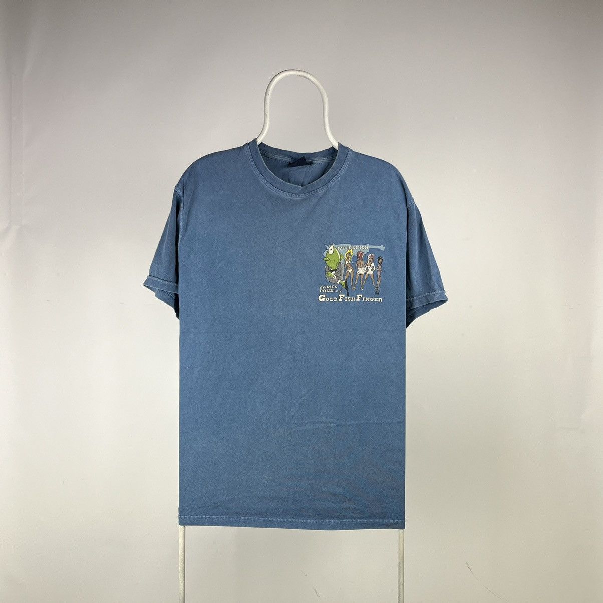 Band Tees Gold fish finger Tshirt james pond humor tee size Large Size US L / EU 52-54 / 3 - 2 Thumbnail