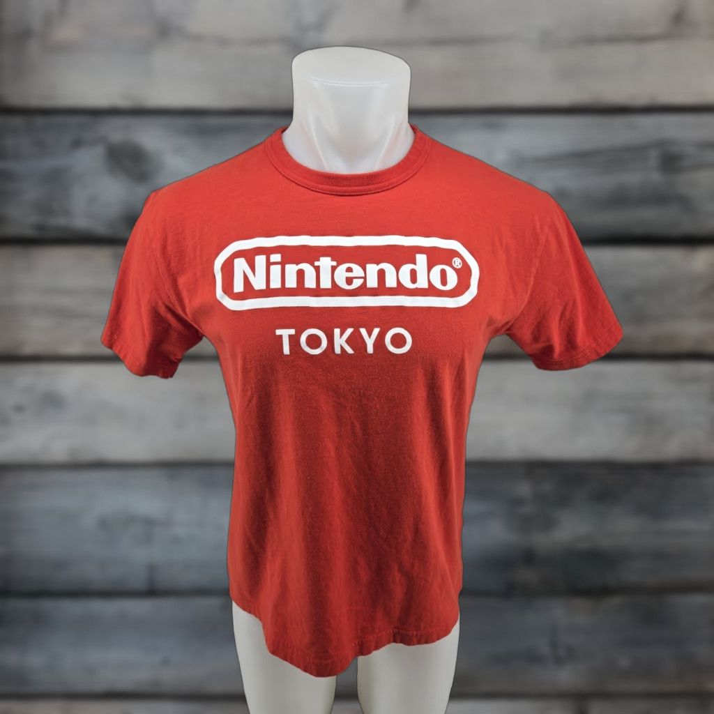Nintendo Nintendo Tokyo Men’s Shirt M Red Cotton T Shirt Japan Vintage No Size US M / EU 48-50 / 2 - 1 Thumbnail