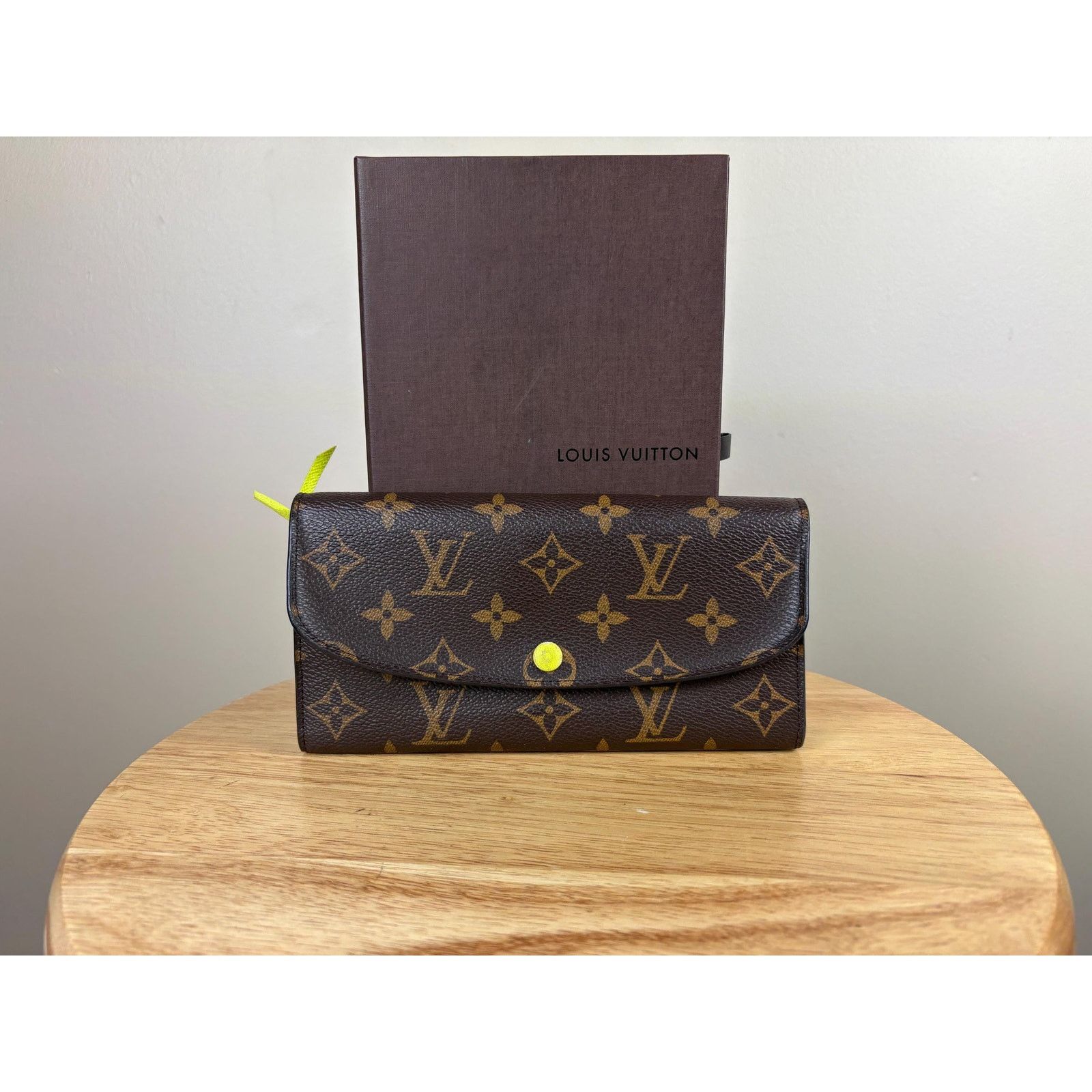 Louis Vuitton Authentic Louis Vuitton Monogram Emilie Long Bifold Wallet Size ONE SIZE - 1 Thumbnail