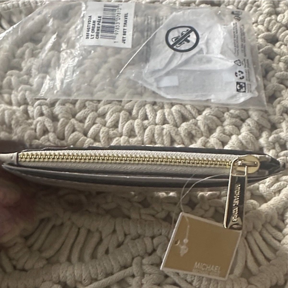 Michael Kors NWT Michael Kors Jet Set Travel Card Holder Wallet Size ONE SIZE - 3 Thumbnail