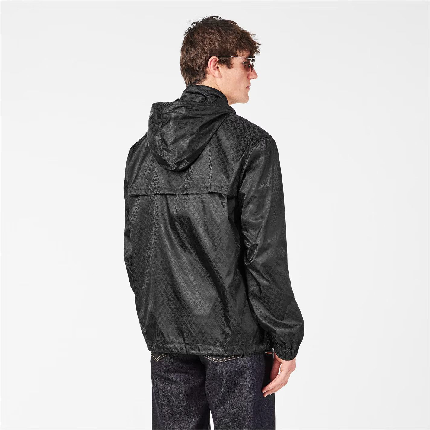 Alexander McQueen o1g2r1mq0326 Weather Resistant Windbreaker Jacket in Black Size US S / EU 44-46 / 1 - 4 Thumbnail