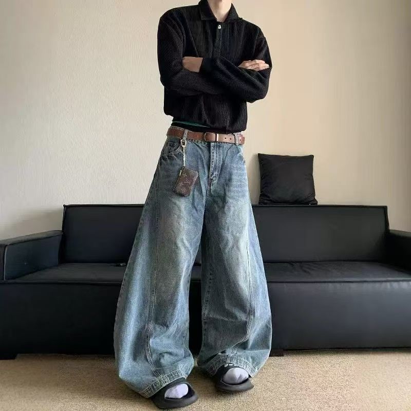 Vintage American Vintage Washed Loose-Fit Curved-Leg Jeans Size US 32 / EU 48 - 1 Thumbnail