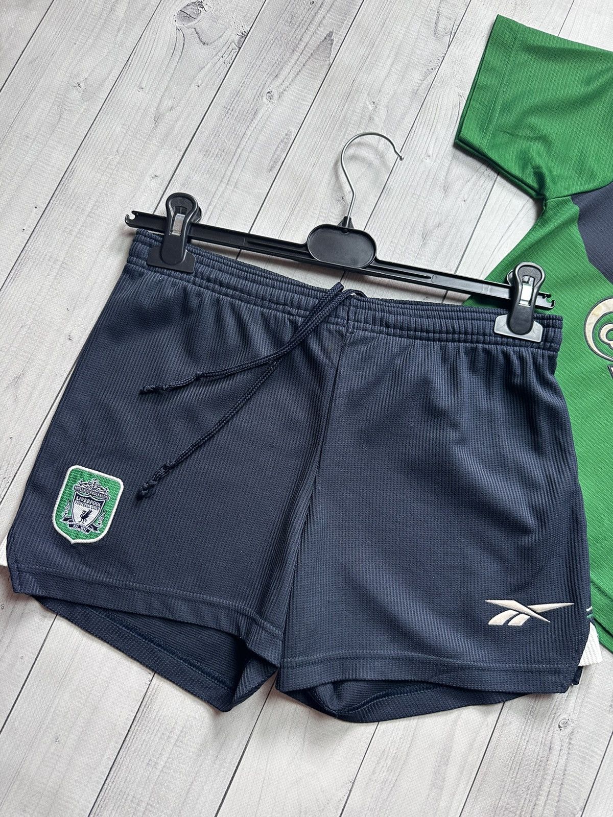 Reebok × Vintage Vintage Reebok Liverpool green rare jersey + shorts kids Size US XXS / EU 40 - 3 Thumbnail