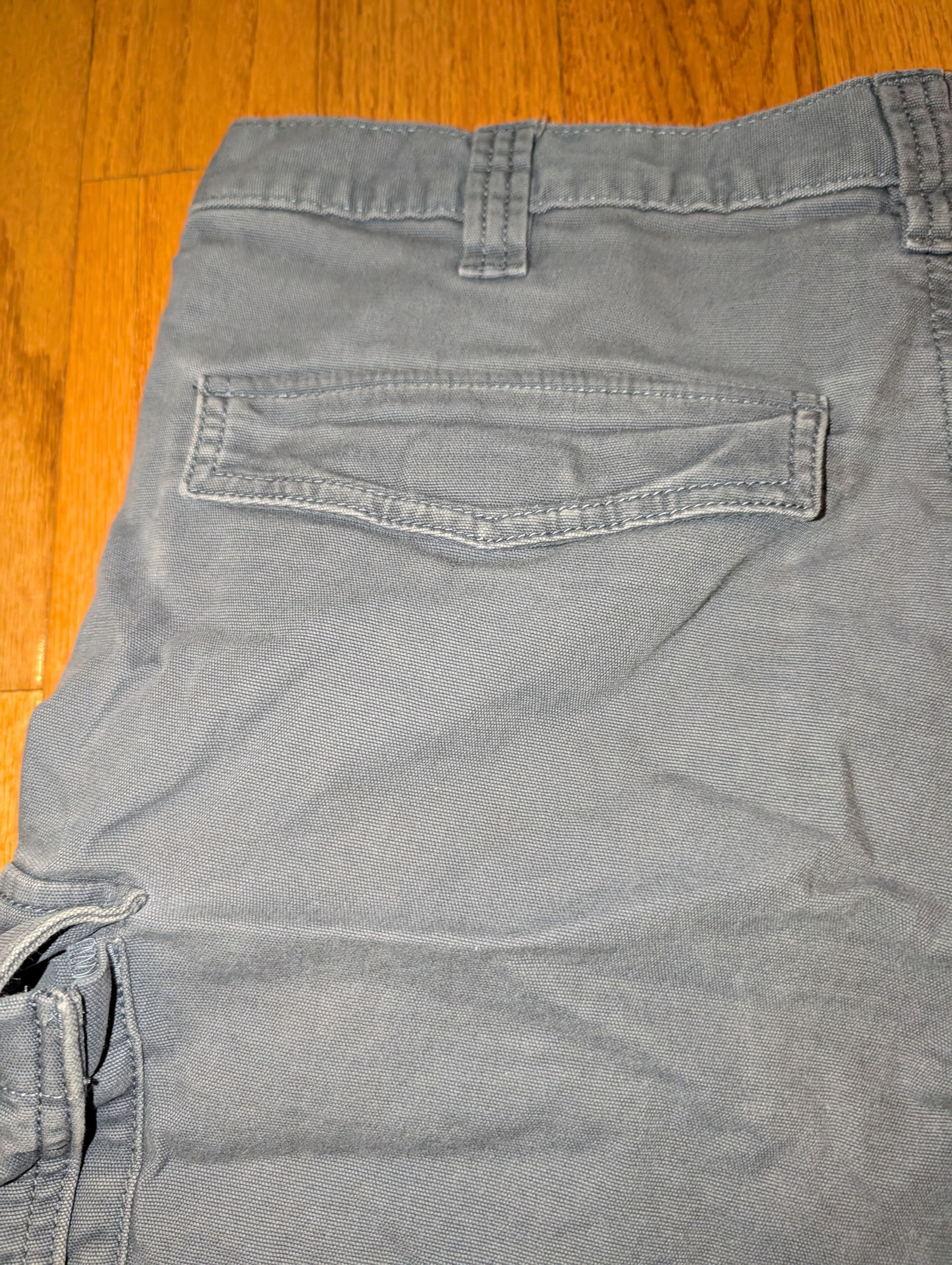 Carhartt Carhartt Relaxed Fit Gray Size 36 Shorts Size US 36 / EU 52 - 4 Thumbnail