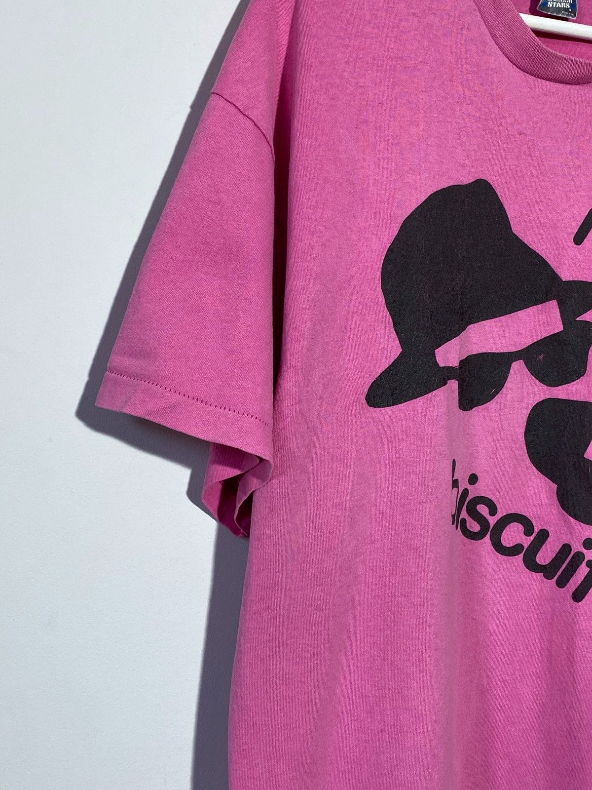 Band Tees Vintage 90s The Blues Brothers Rubber Biscuit Pink T-shirt Size US XL / EU 56 / 4 - 8 Thumbnail
