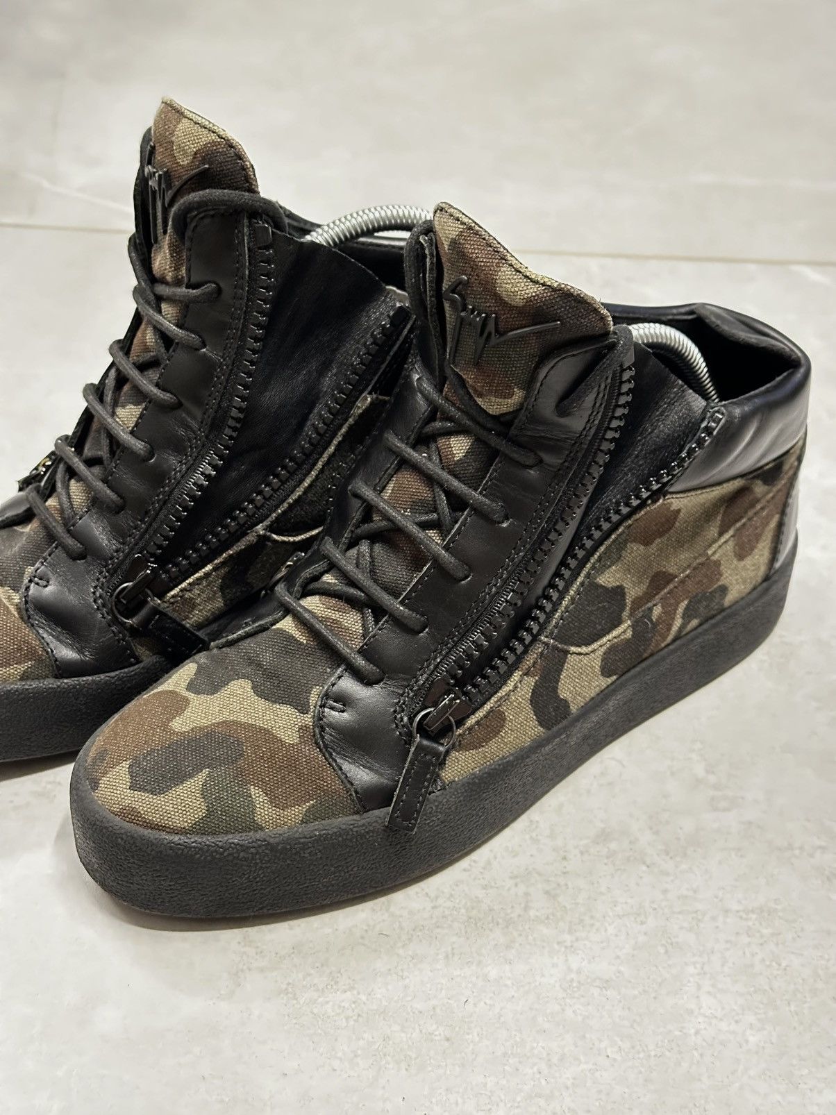 Giuseppe Zanotti Giuseppe Zanotti Kriss Camo + Black Zippers Sneaker 42 EU Size US 9 / EU 42 - 1 Thumbnail