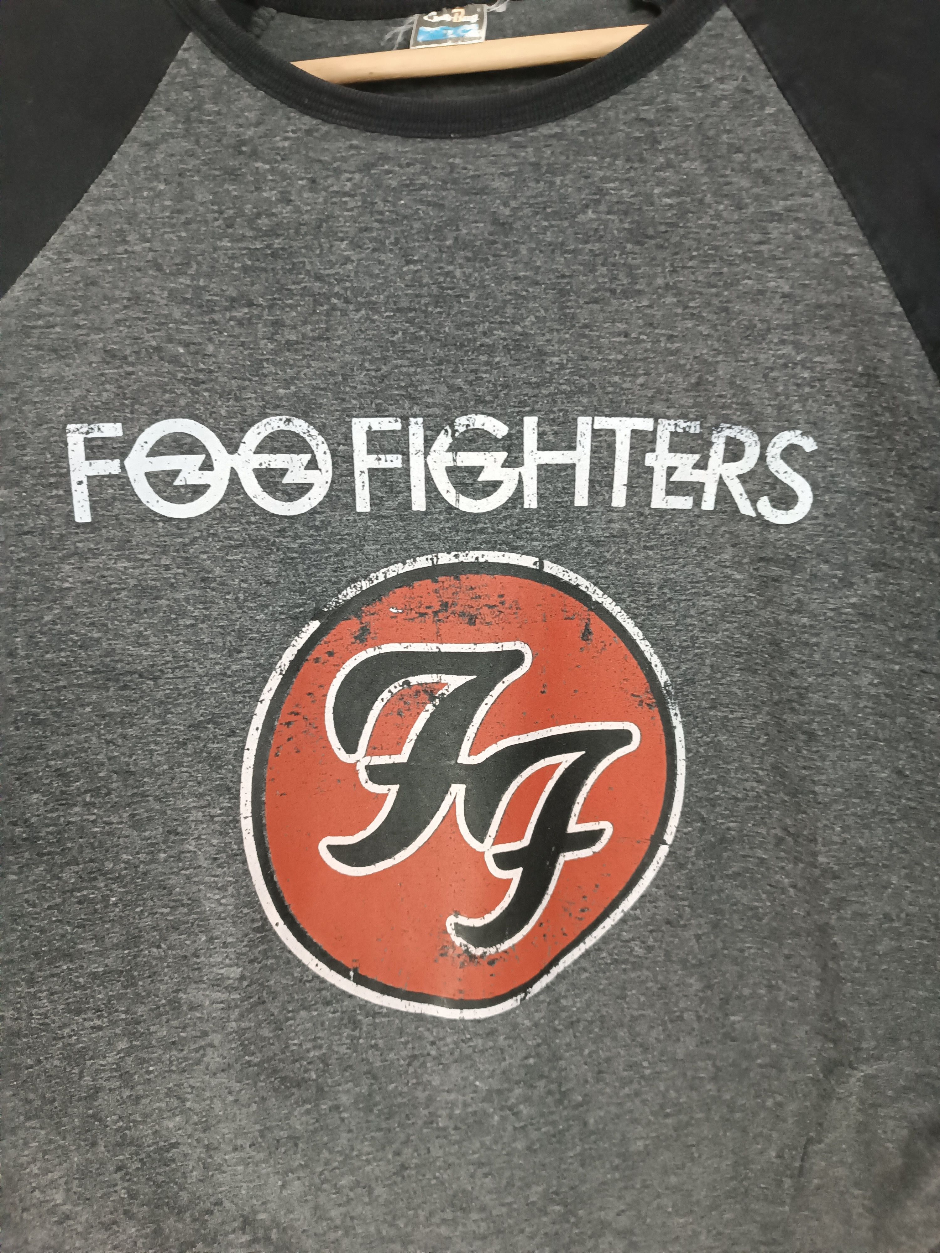 Japanese Brand VINTAGE FOO FIGHTERS LOGO TEE nirvana grunge alice Size US M / EU 48-50 / 2 - 10 Thumbnail