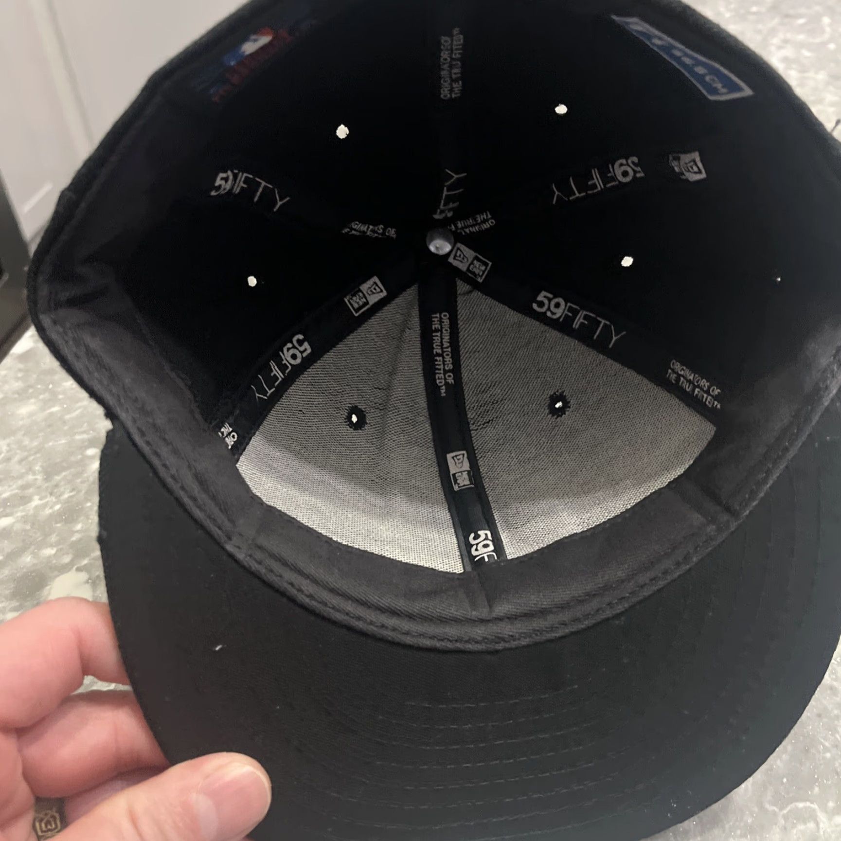 New Era New Era Atlanta Braves 59Fifty Hat Cap Black on Black Fitted 7 1/8 Size ONE SIZE - 5 Thumbnail