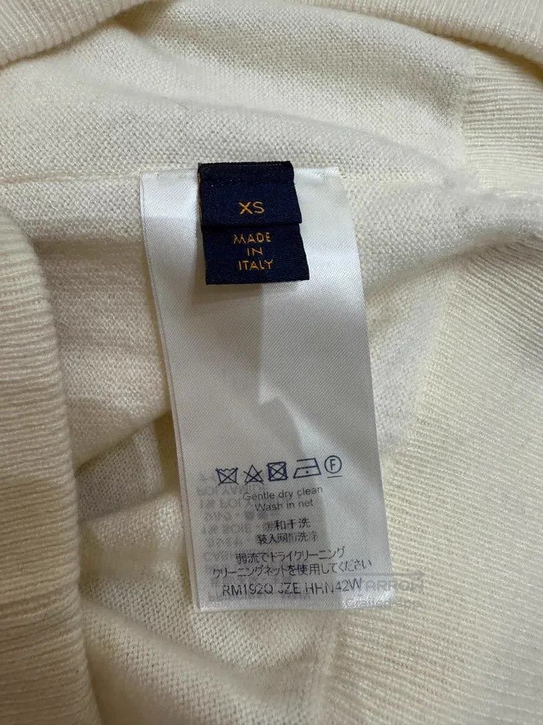 Louis Vuitton Louis Vuitton Off-white cashmere crewneck sweater Size US XS / EU 42 / 0 - 4 Thumbnail