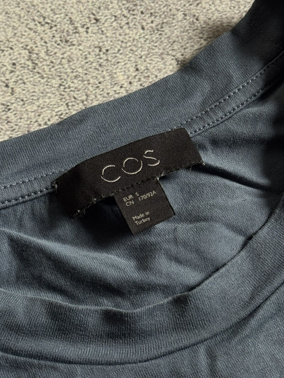 Cos COS S/size Tee Tshirt basic minimalism casual Size S / US 4 / IT 40 - 6 Thumbnail