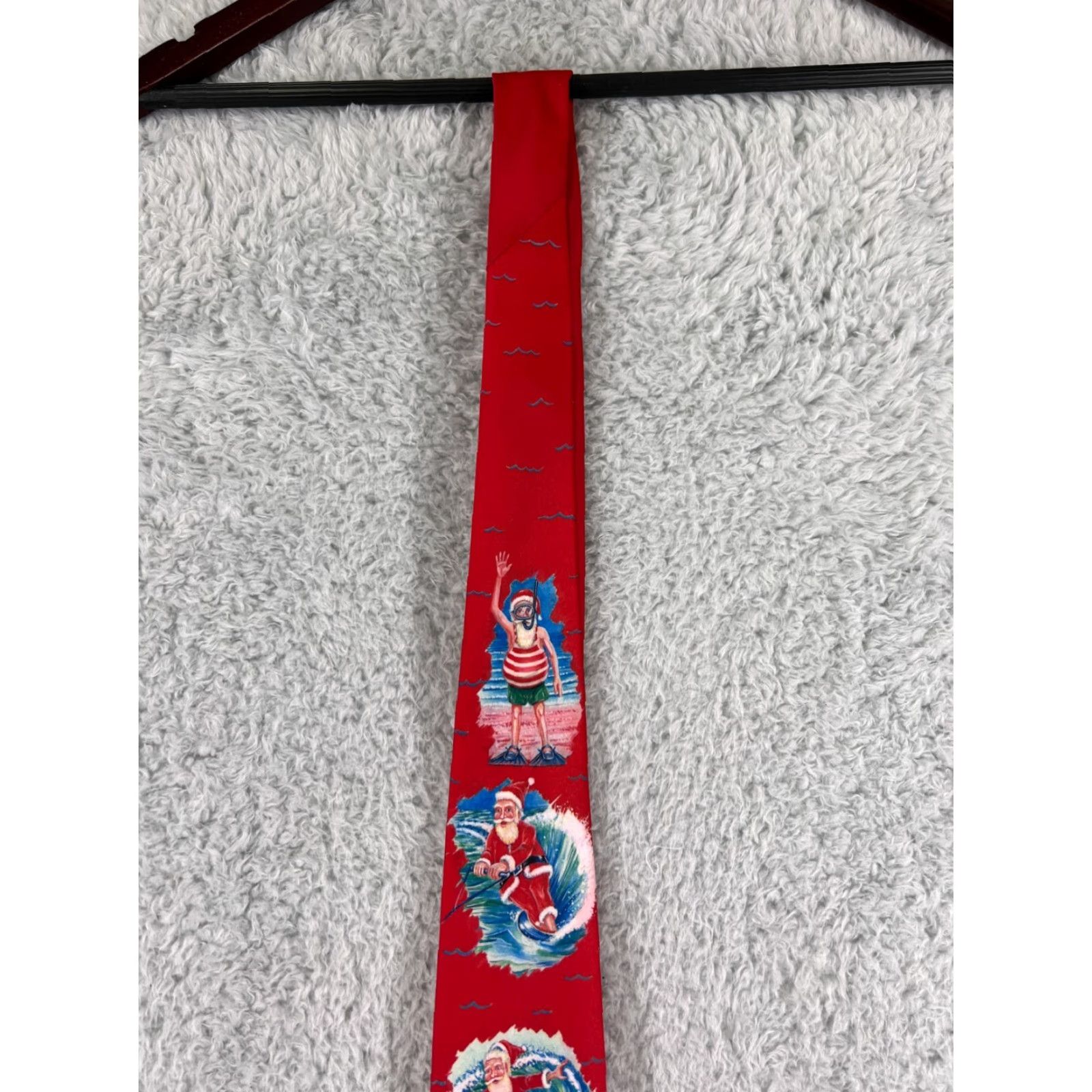 Vintage VINTAGE Ralph Marlin Mens Tie Short Red Snow Man "Surfin Santa" Christmas 1989 Classic Pattern Holiday Man Size ONE SIZE - 3 Thumbnail
