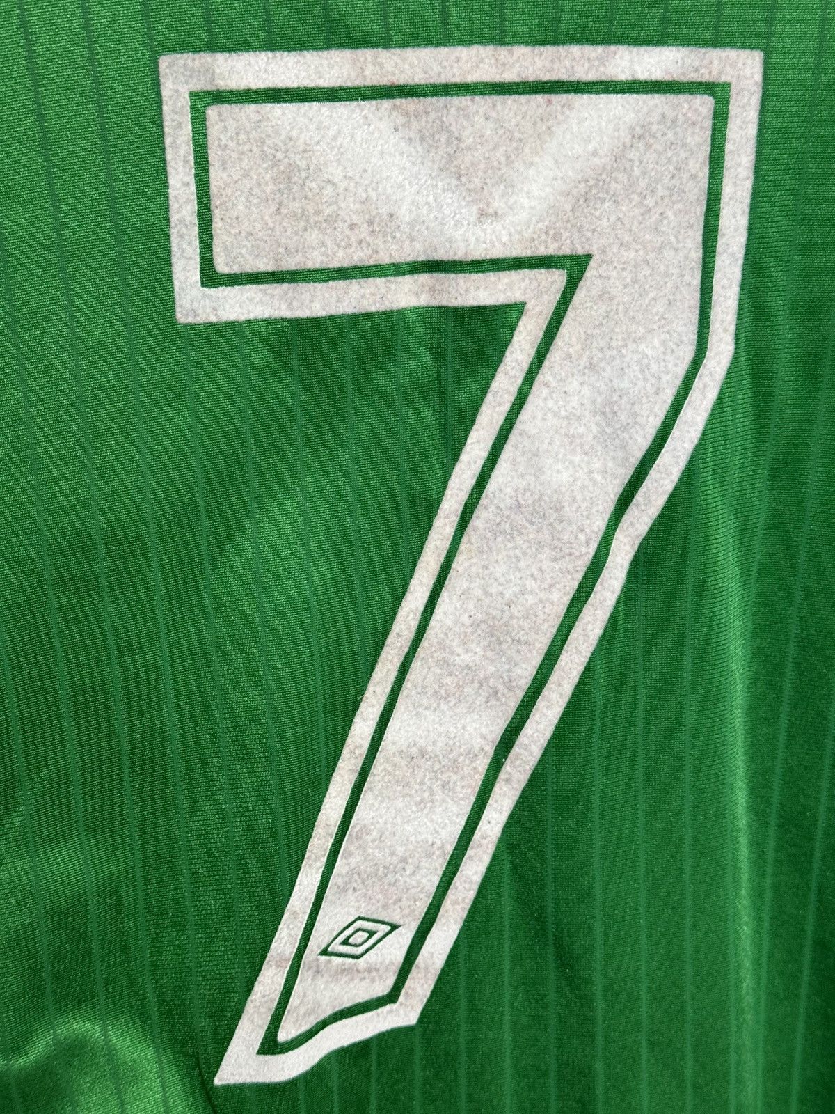 Umbro Northern Ireland 80s HomeFootball Long Sleeve Jersey Size US M / EU 48-50 / 2 - 4 Thumbnail
