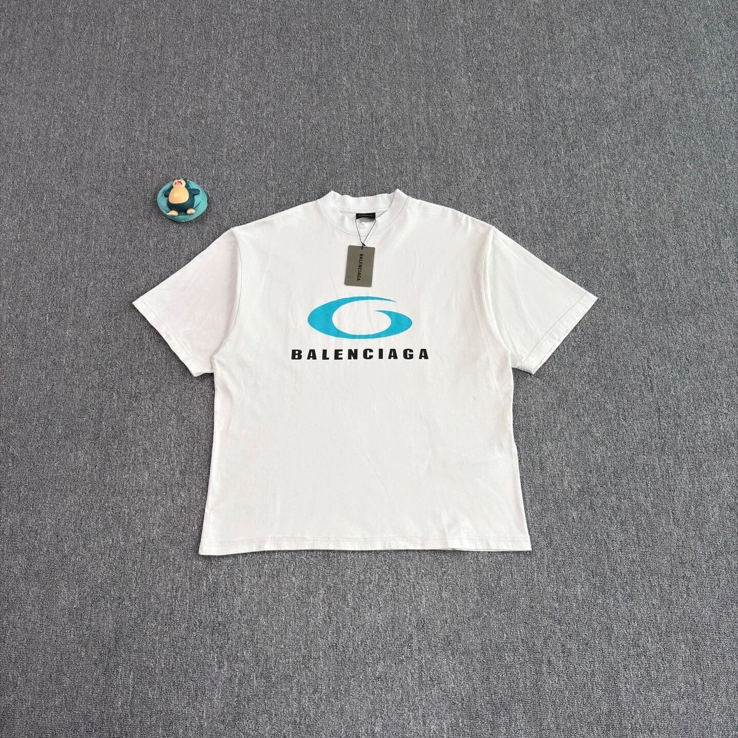 Balenciaga White Short Sleeve Graphic T-Shirt Size US S / EU 44-46 / 1 - 1 Thumbnail