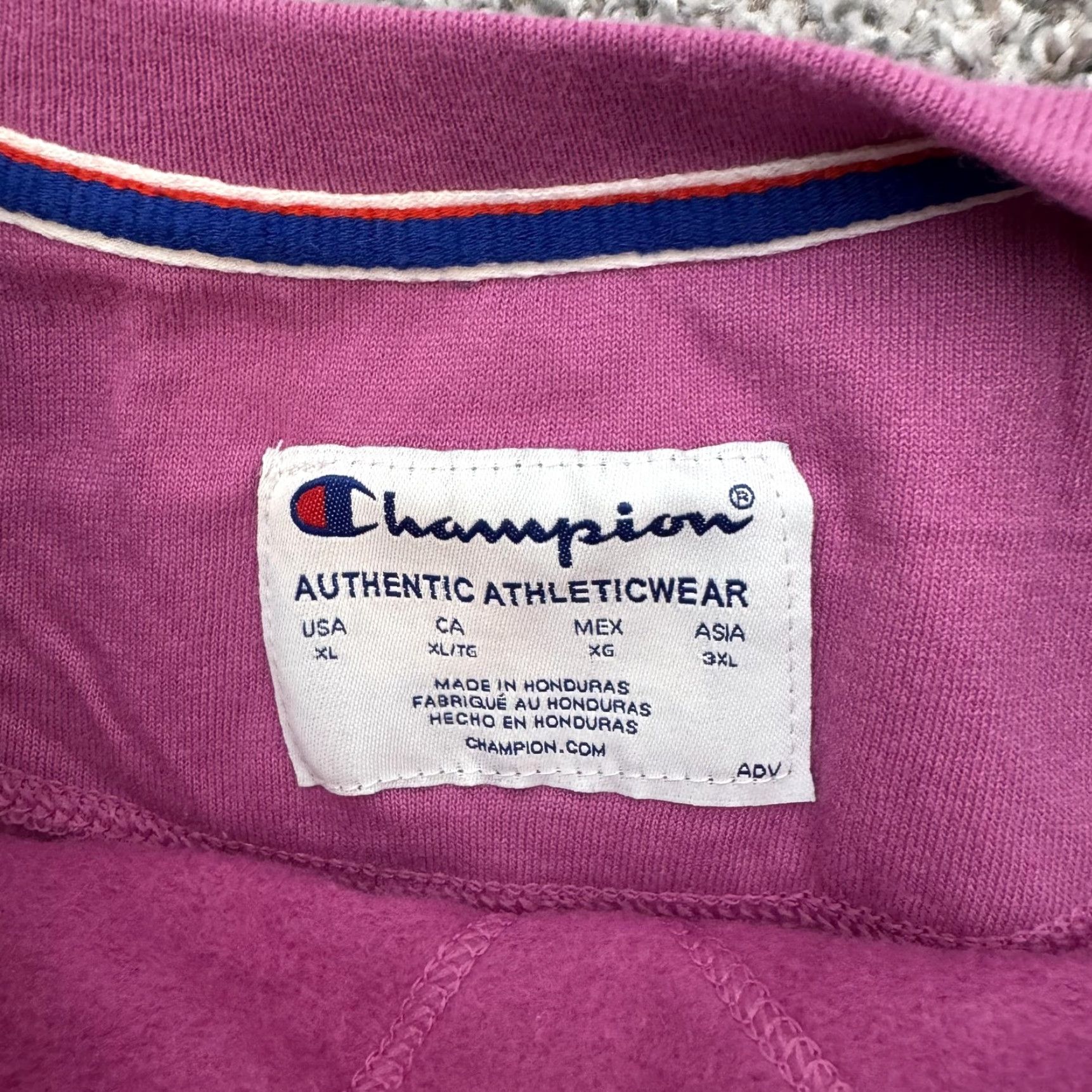 Champion VINTAGE Champion Sweatshirt Mens XL Purple Crewneck Embroidered Spell Out Logo Pullover Size US XL / EU 56 / 4 - 3 Thumbnail
