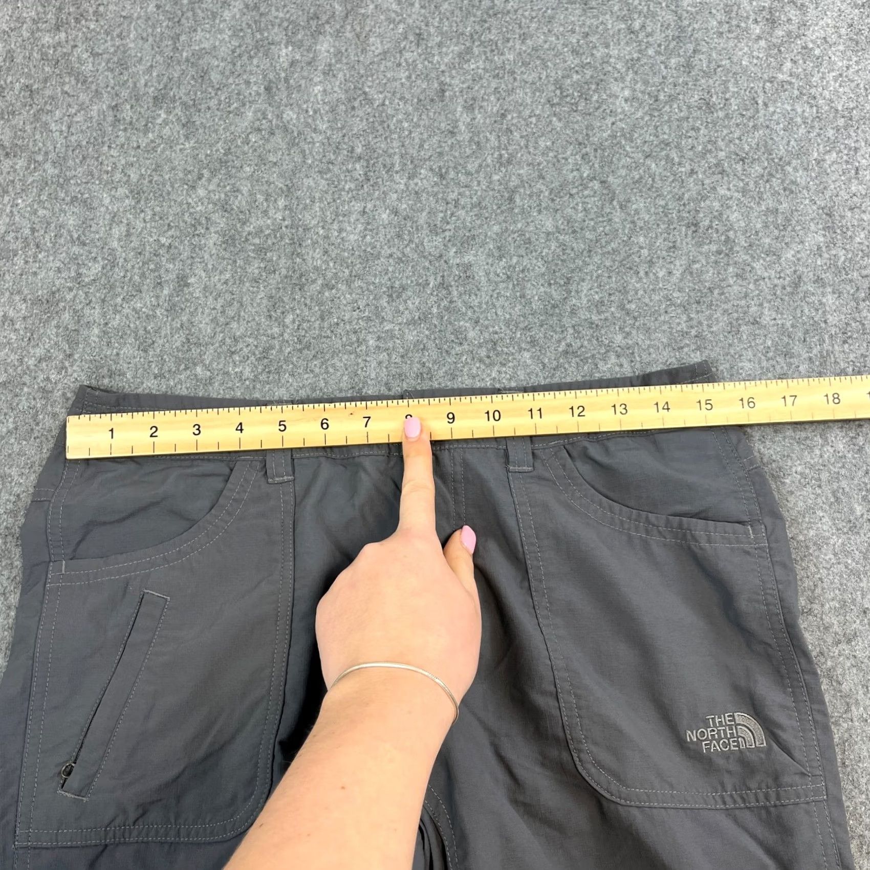 The North Face The North Face Womens Cargo Shorts W30 UK 8 Grey Walking Hiking Outdoors Size 30" / US 8 / IT 44 - 6 Thumbnail