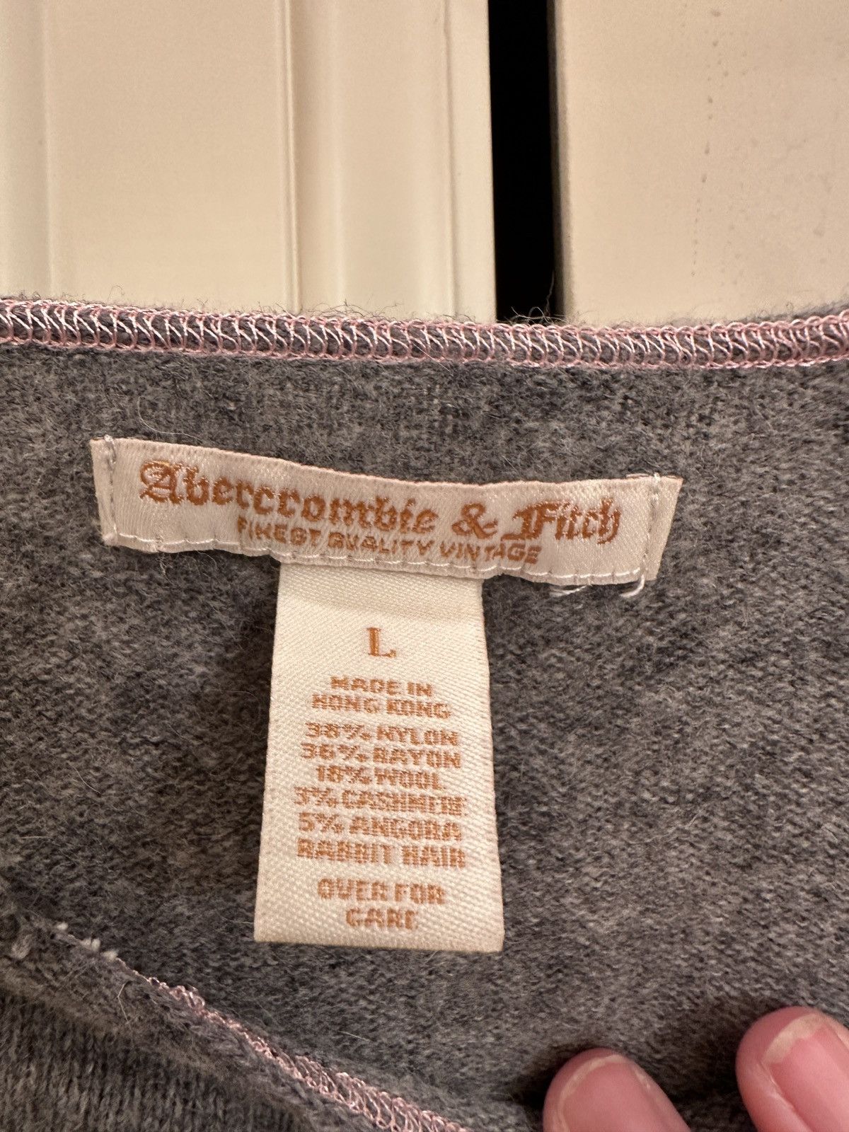 Abercrombie & Fitch Women’s Abercrombie & Fitch gray sweater w pink thread, L. Size L / US 10 / IT 46 - 3 Thumbnail