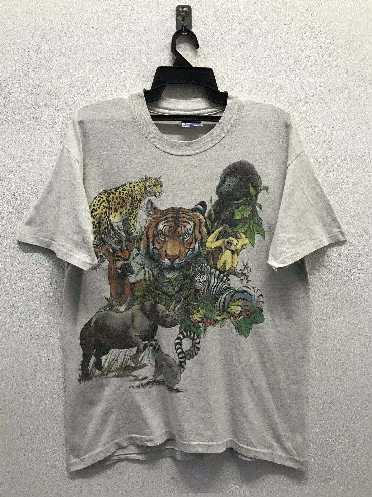 Hanes Vintage Hanes Rain Forest Animal Made In Usa Shirt Size US L / EU 52-54 / 3 - 1 Thumbnail