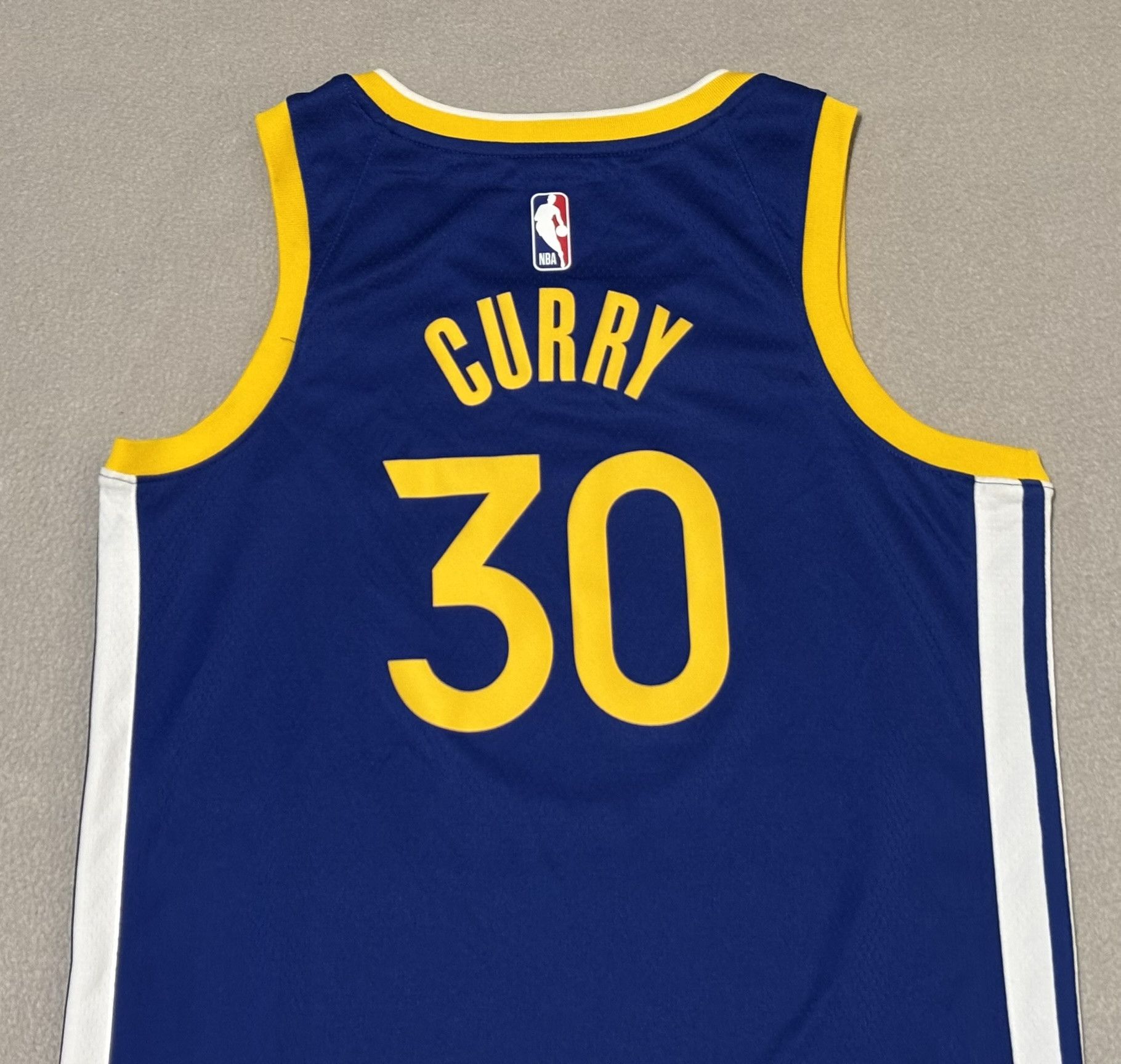 Nike Golden State Warriors 2022/2023 Curry #30 Nike Icon Edition Size US S / EU 44-46 / 1 - 12 Thumbnail