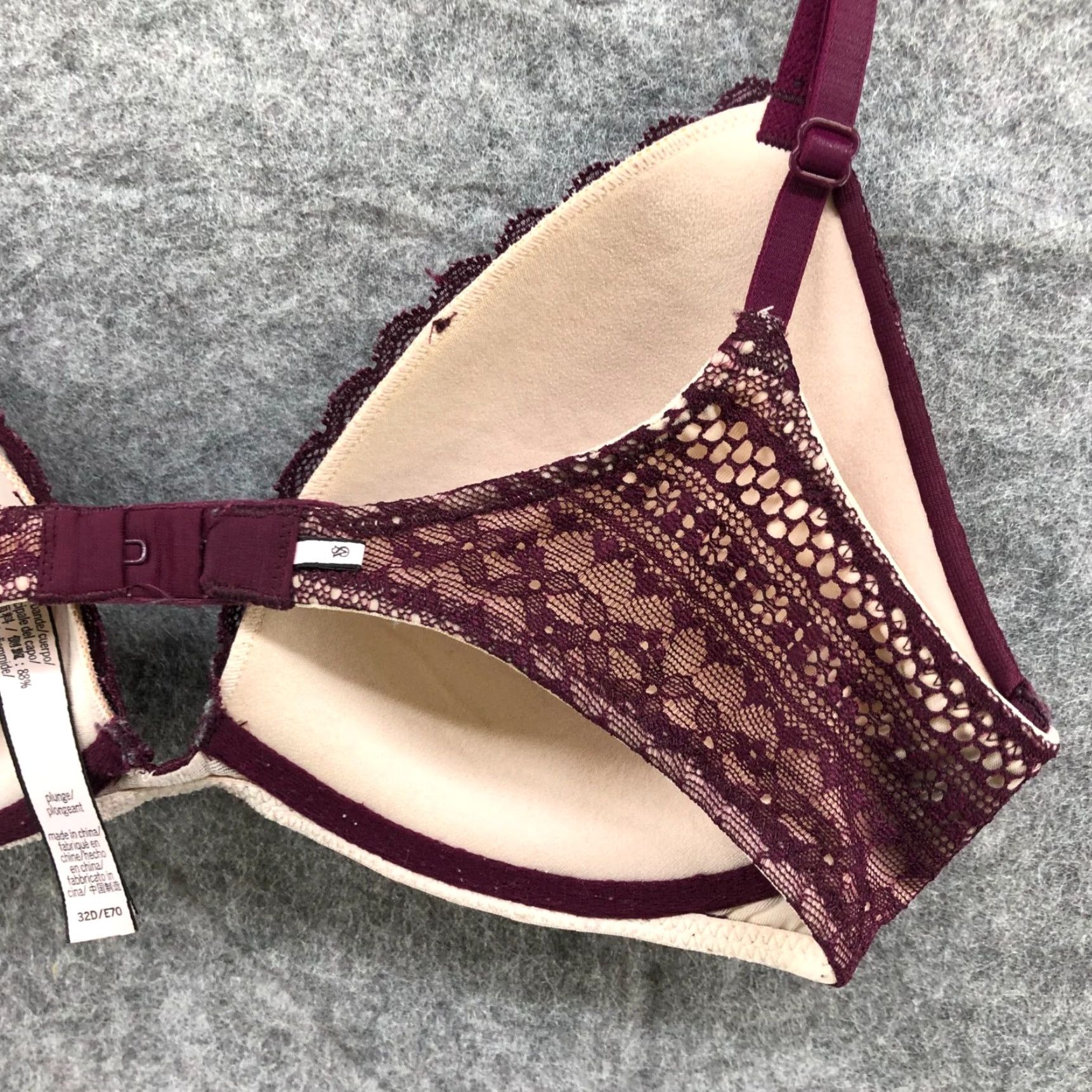 Victoria's Secret Victoria's Secret Plunge Bra 32D Purple Burgundy Lace Underwire Padded Size ONE SIZE - 6 Thumbnail