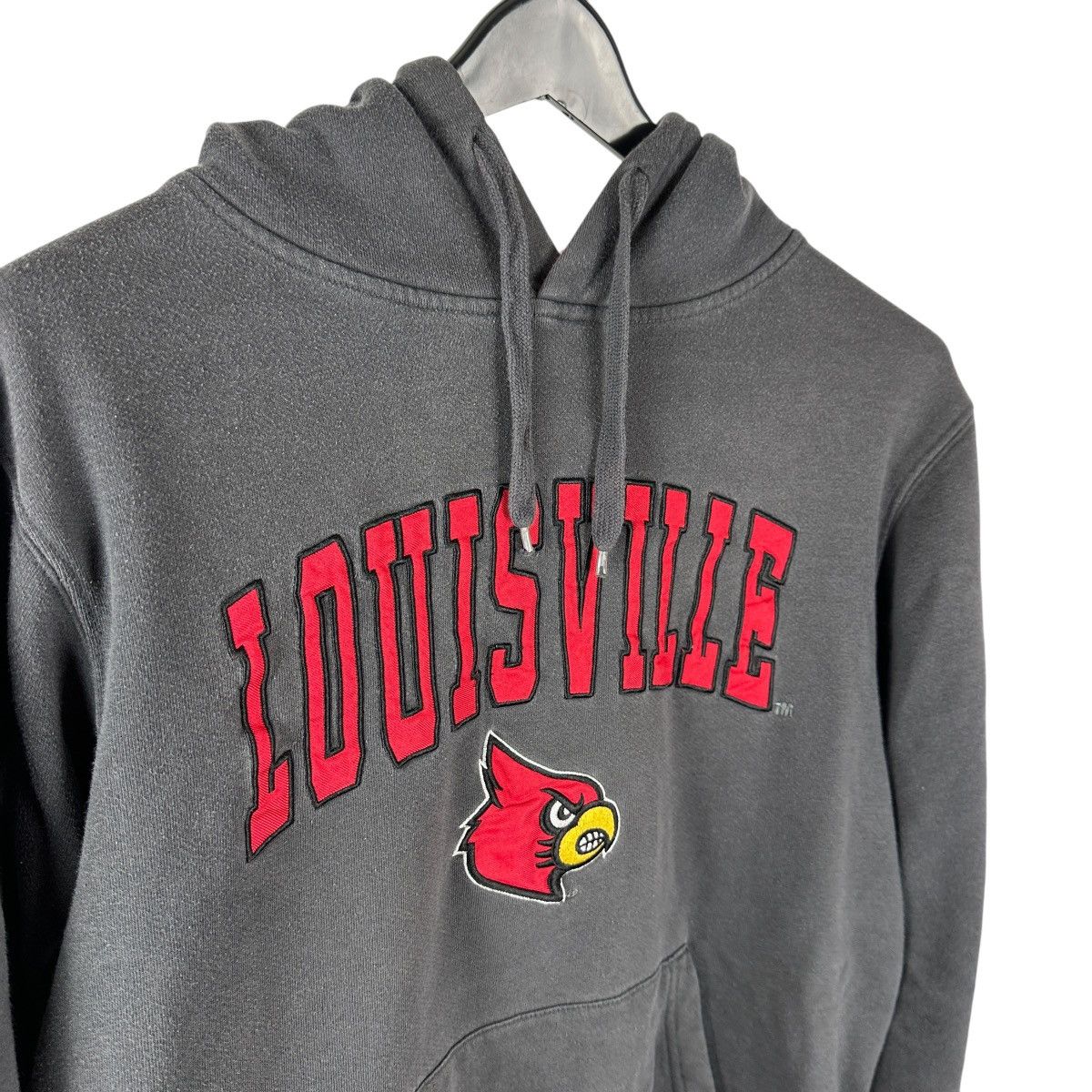 Vintage Mens Y2K Stadium Athletic Louisville Cardinals Hoodie Size US S / EU 44-46 / 1 - 6 Thumbnail