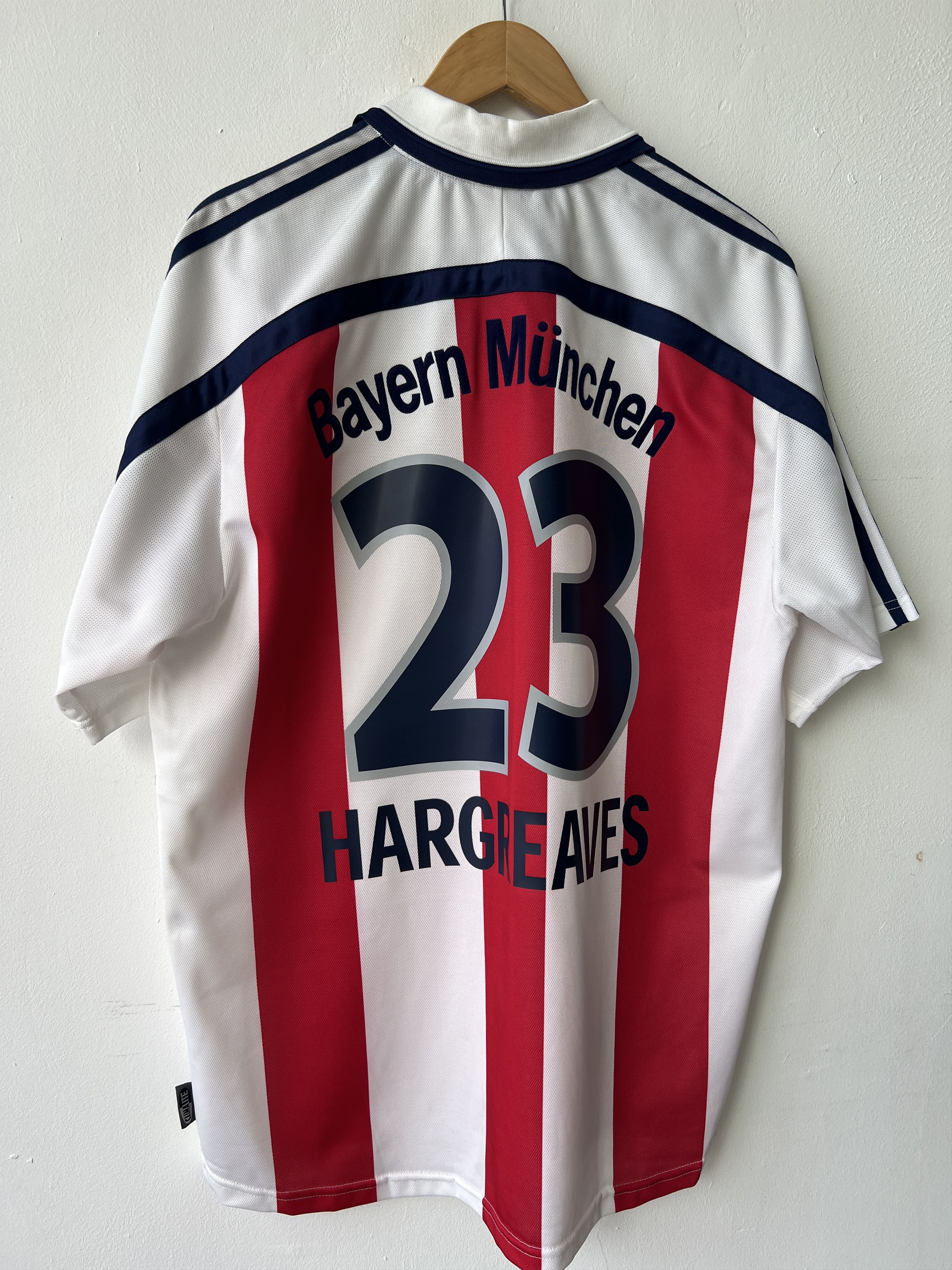 Adidas (L) Bayern Munich 2000-02 Away Kit Hargreaves #23 Size US L / EU 52-54 / 3 - 8 Thumbnail