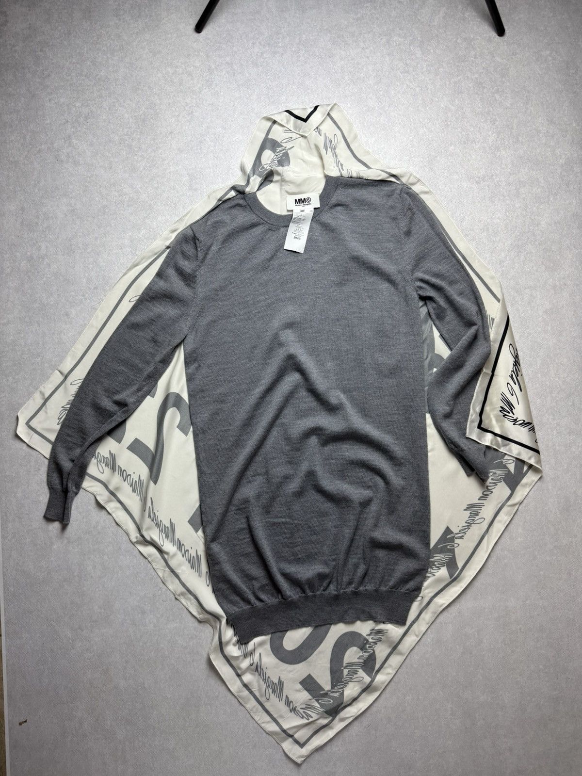 Maison Margiela Gray knit dress with printed back scarf MM6 Maison Margiela Size M / US 6-8 / IT 42-44 - 1 Thumbnail