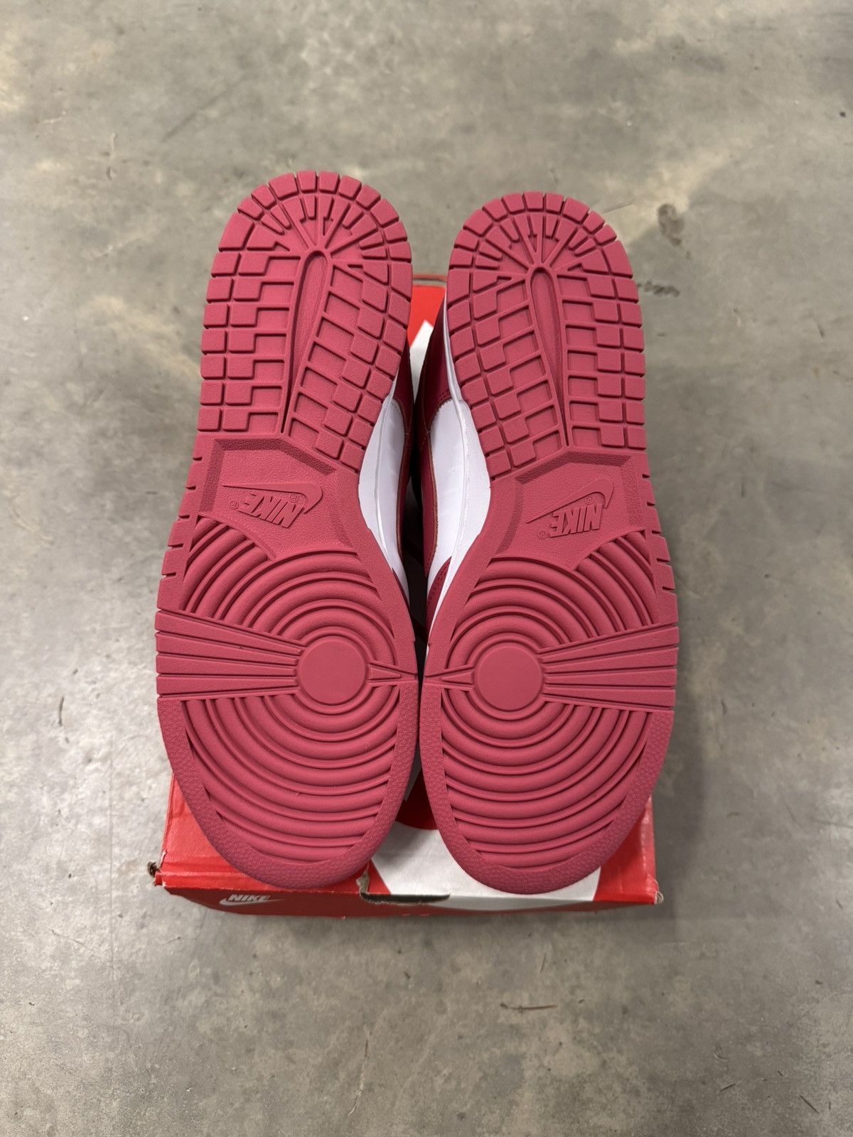 Nike Nike Dunk Low WMNS Archeo Pink Size 12W Size US 12 / IT 42 - 6 Thumbnail