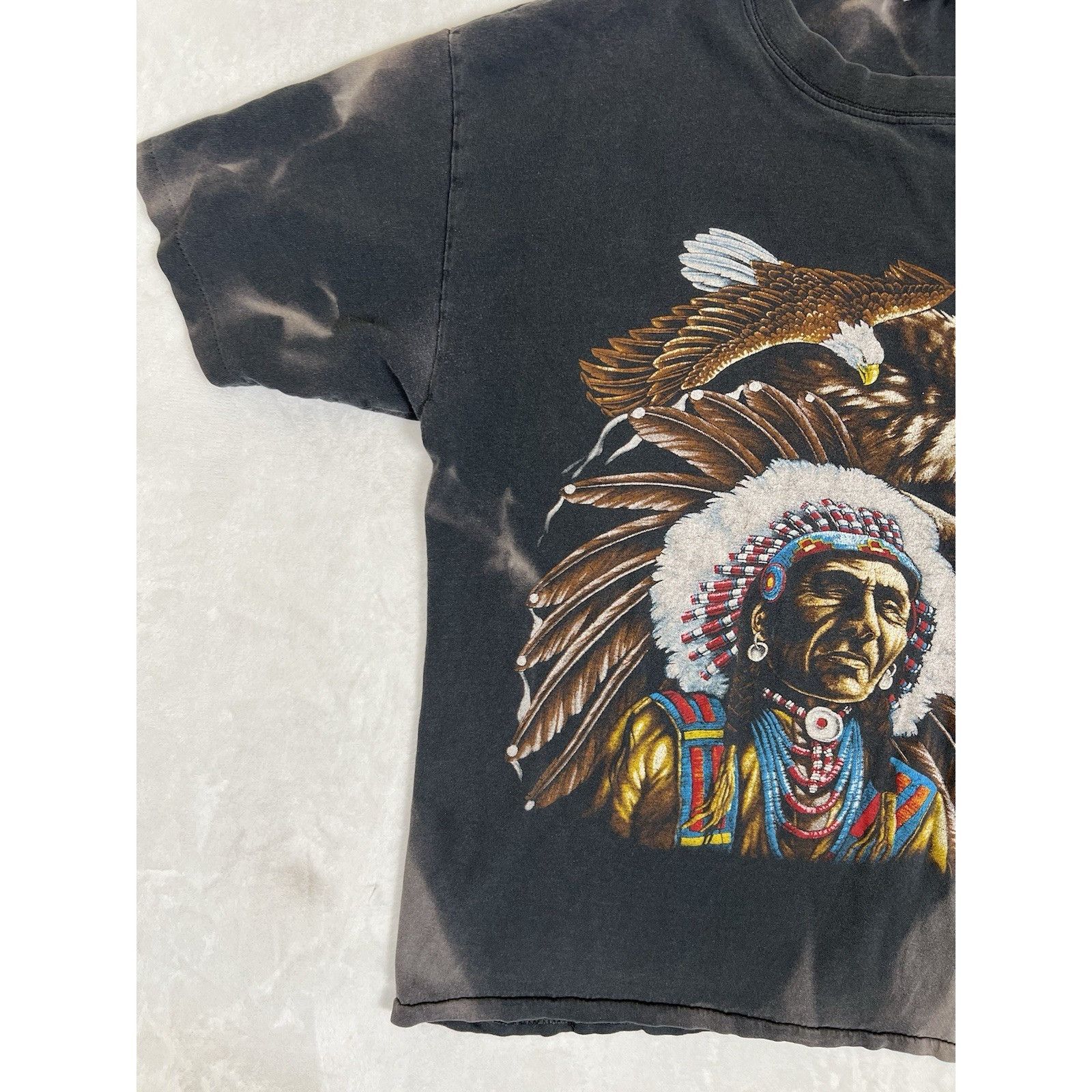 Vintage Vintage American Thunder Native American Eagle Wolf T-Shirt Size US XL / EU 56 / 4 - 3 Thumbnail