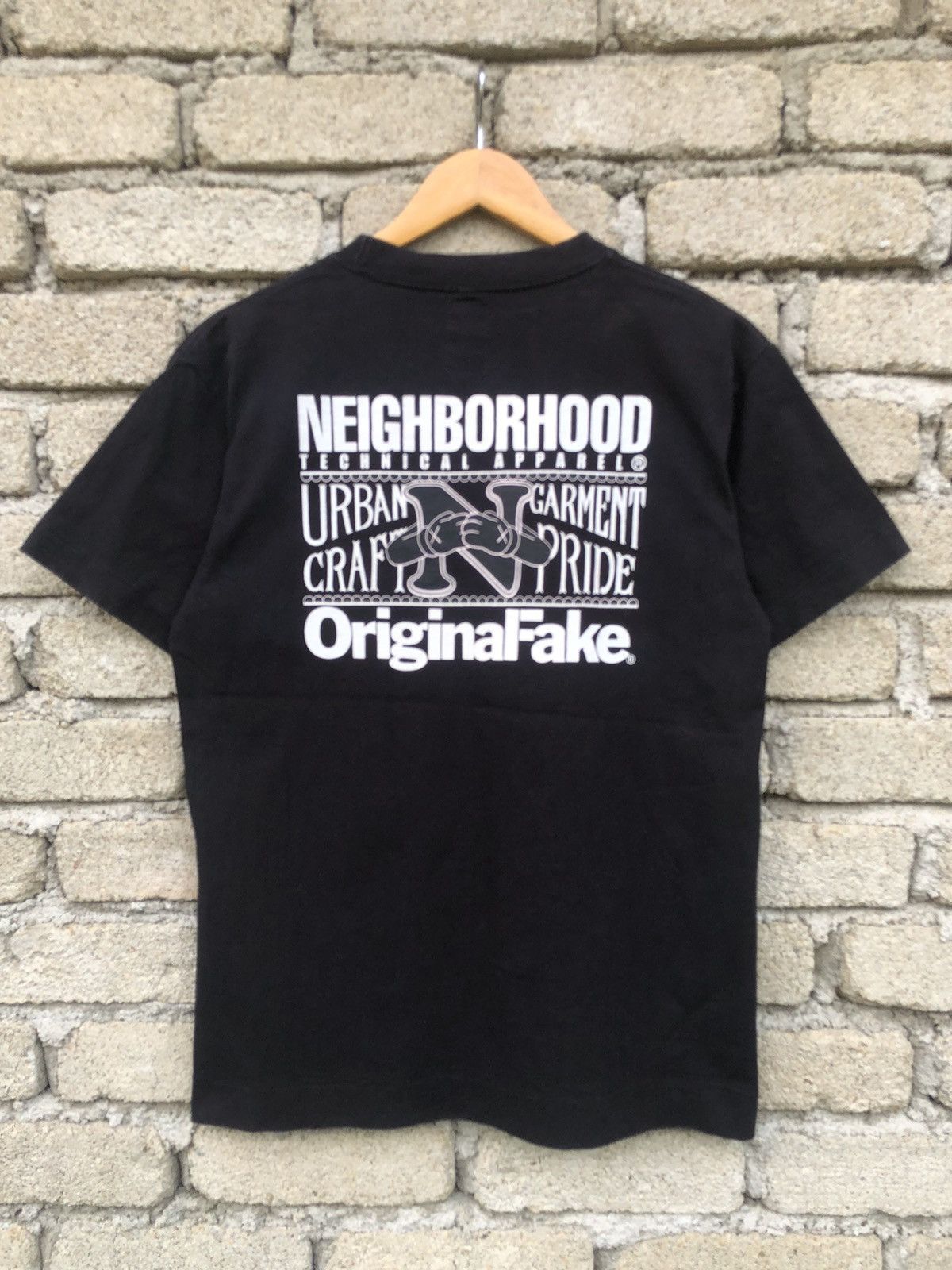 Japanese Brand Vintage Neighbourhood X Kaws Original Fake Tshirt Size US M / EU 48-50 / 2 - 2 Thumbnail