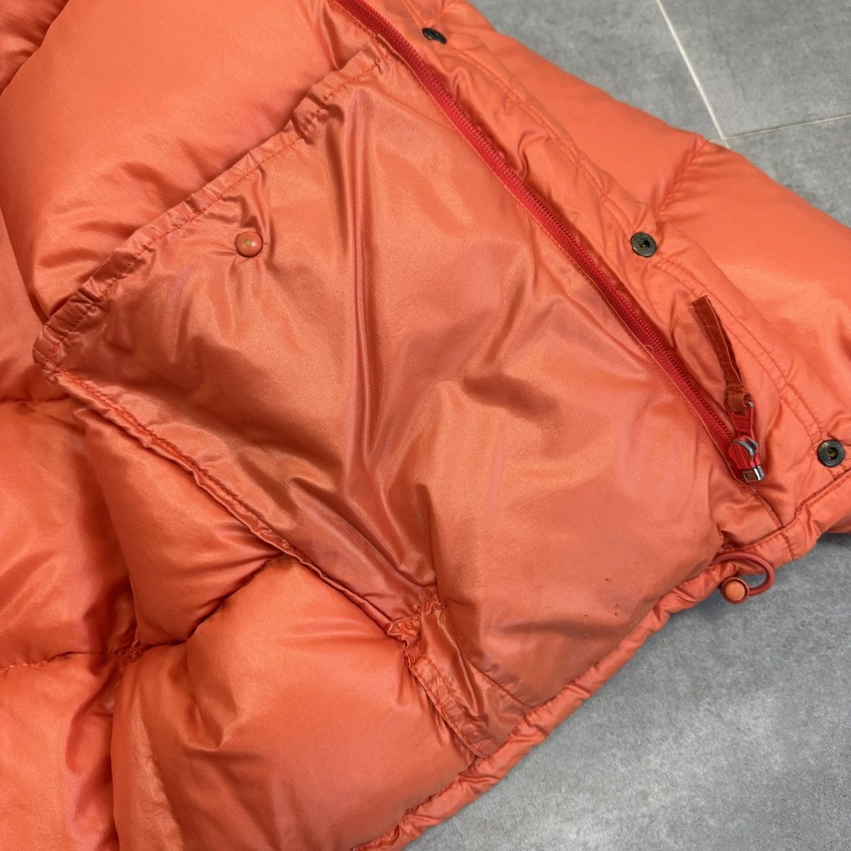 Moncler Vintage 90s Moncler Grenoble Puffer Down Jacket Men Size 2 Size US M / EU 48-50 / 2 - 19 Thumbnail