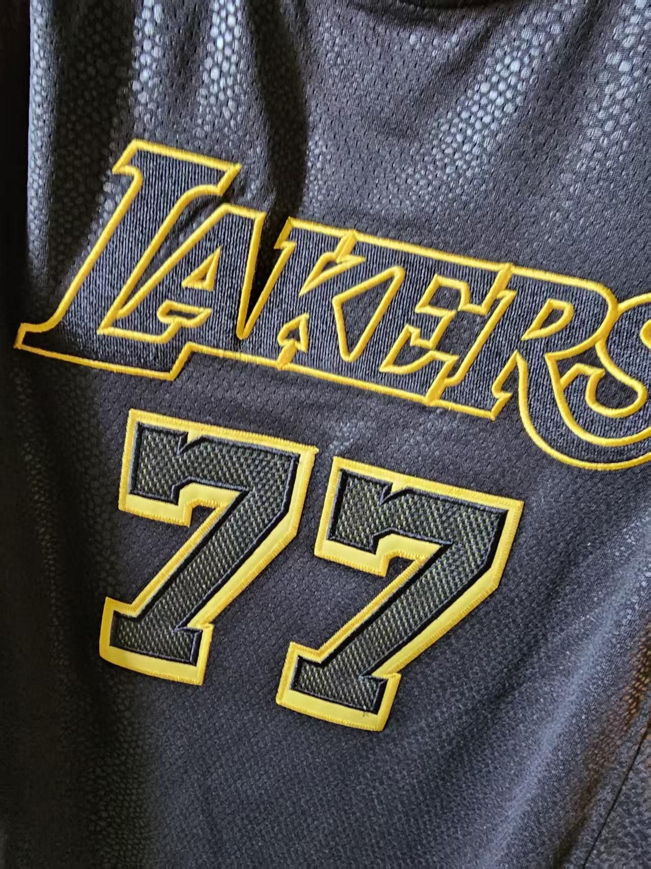 NBA Luka Dončić Jersey Los Angeles Lakers 77 Double Stitched Size US XXL / EU 58 / 5 - 3 Thumbnail