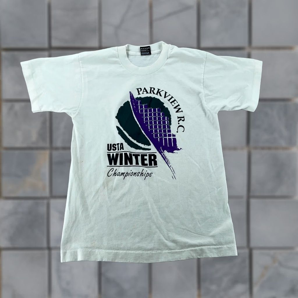 Fruit Of The Loom VINTAGE Parkview R.C. Usta Winter Championships T-Shirt Mens FITS S White USA Size US S / EU 44-46 / 1 - 1 Thumbnail