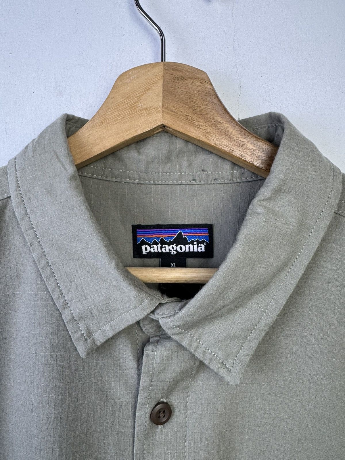 Patagonia Patagonia Men's Nomader Shirt is a buttondown ripstop shirt Size US XL / EU 56 / 4 - 5 Thumbnail