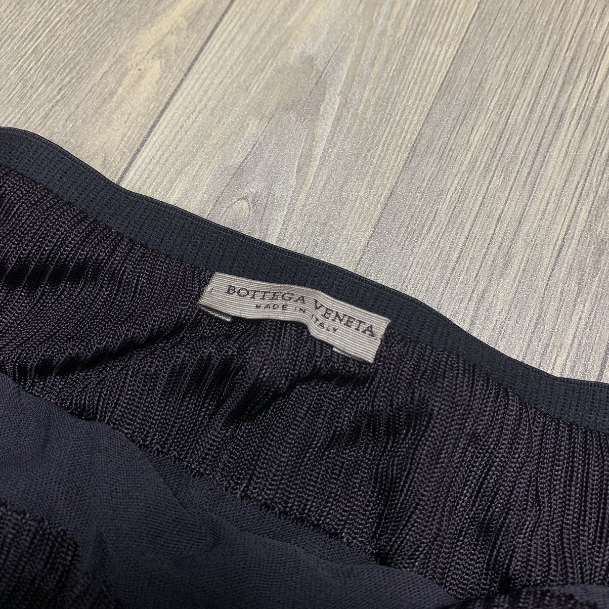 Bottega Veneta Bottega Veneta Heavy Double Layered Striped Midi Skirt Size 30" / US 8 / IT 44 - 7 Thumbnail