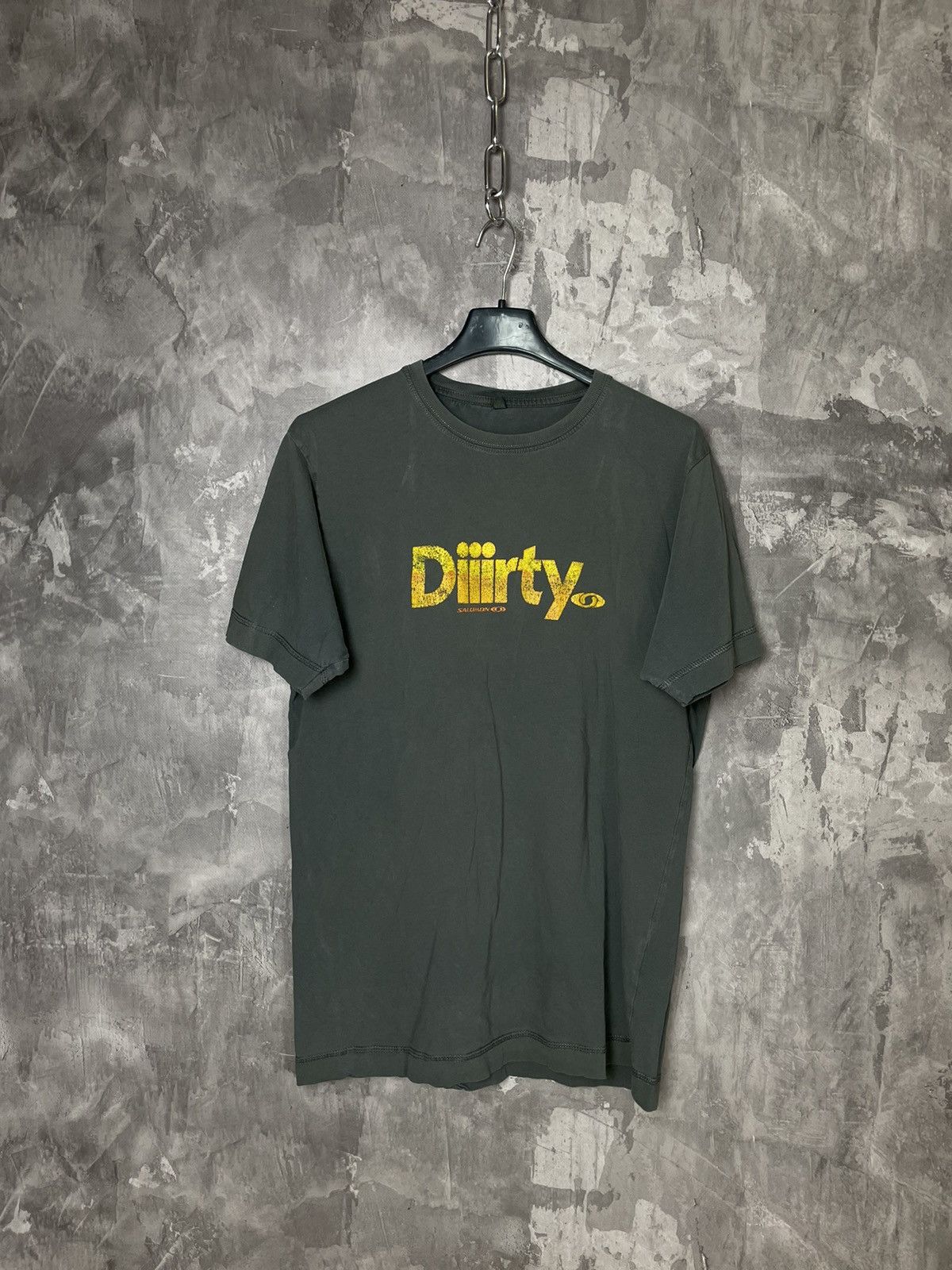 Salomon × Vintage SALOMON 00s Grey “Diiirty” Logo Gorpcore T SHIRT Size US M / EU 48-50 / 2 - 1 Thumbnail