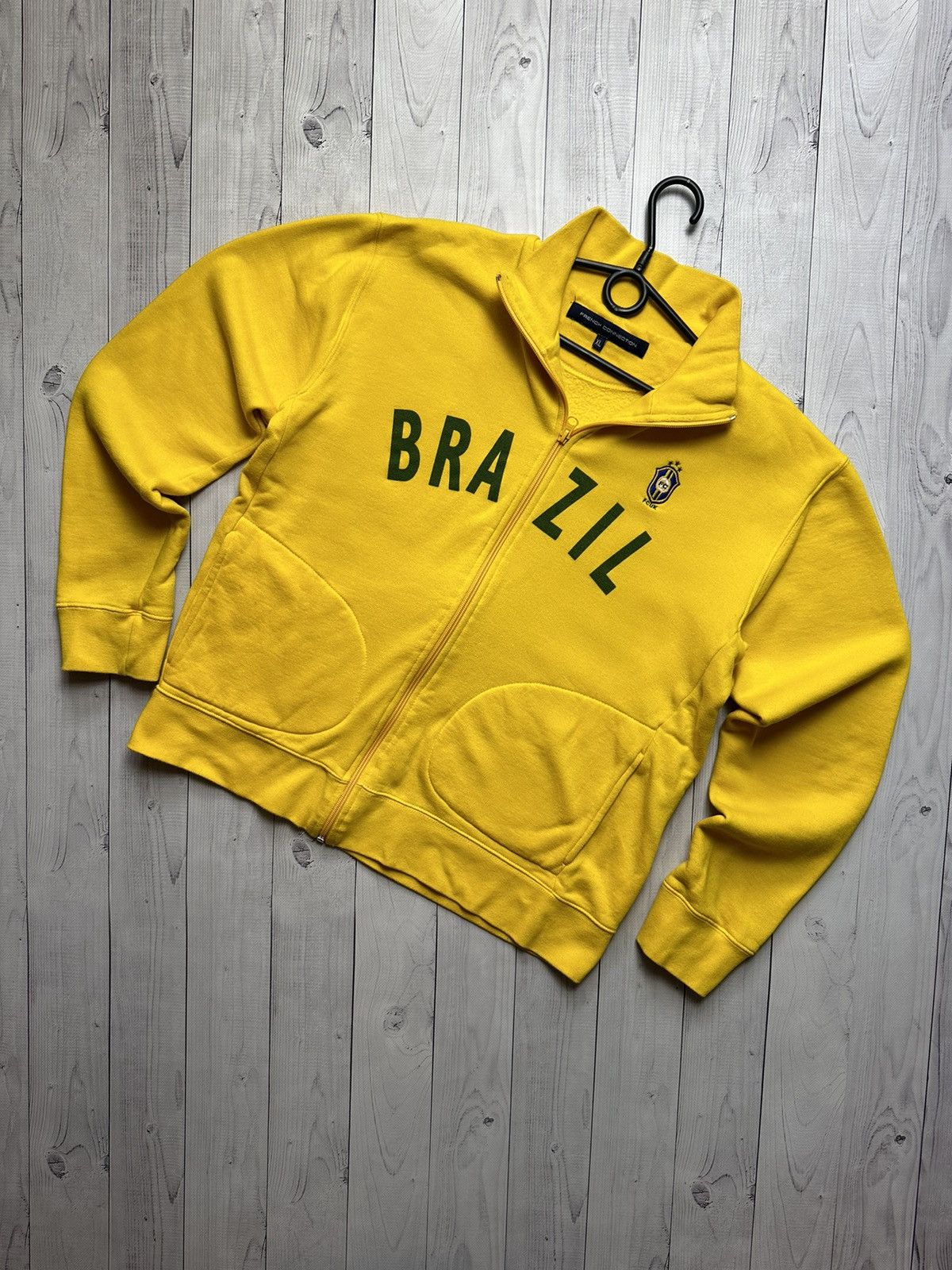 Vintage Vintage Brazil soccer jacket logo yellow size L Size US L / EU 52-54 / 3 - 1 Thumbnail