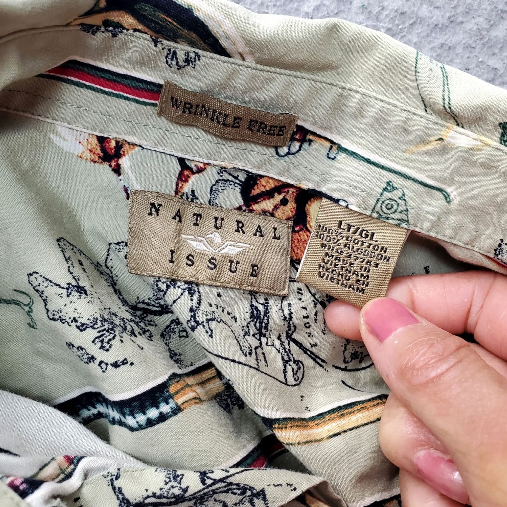 Vintage Natural Issue Shirt Mens LT Multi Fishing Wrinkle Free Short Sleeve Button Down Size US L / EU 52-54 / 3 - 7 Thumbnail