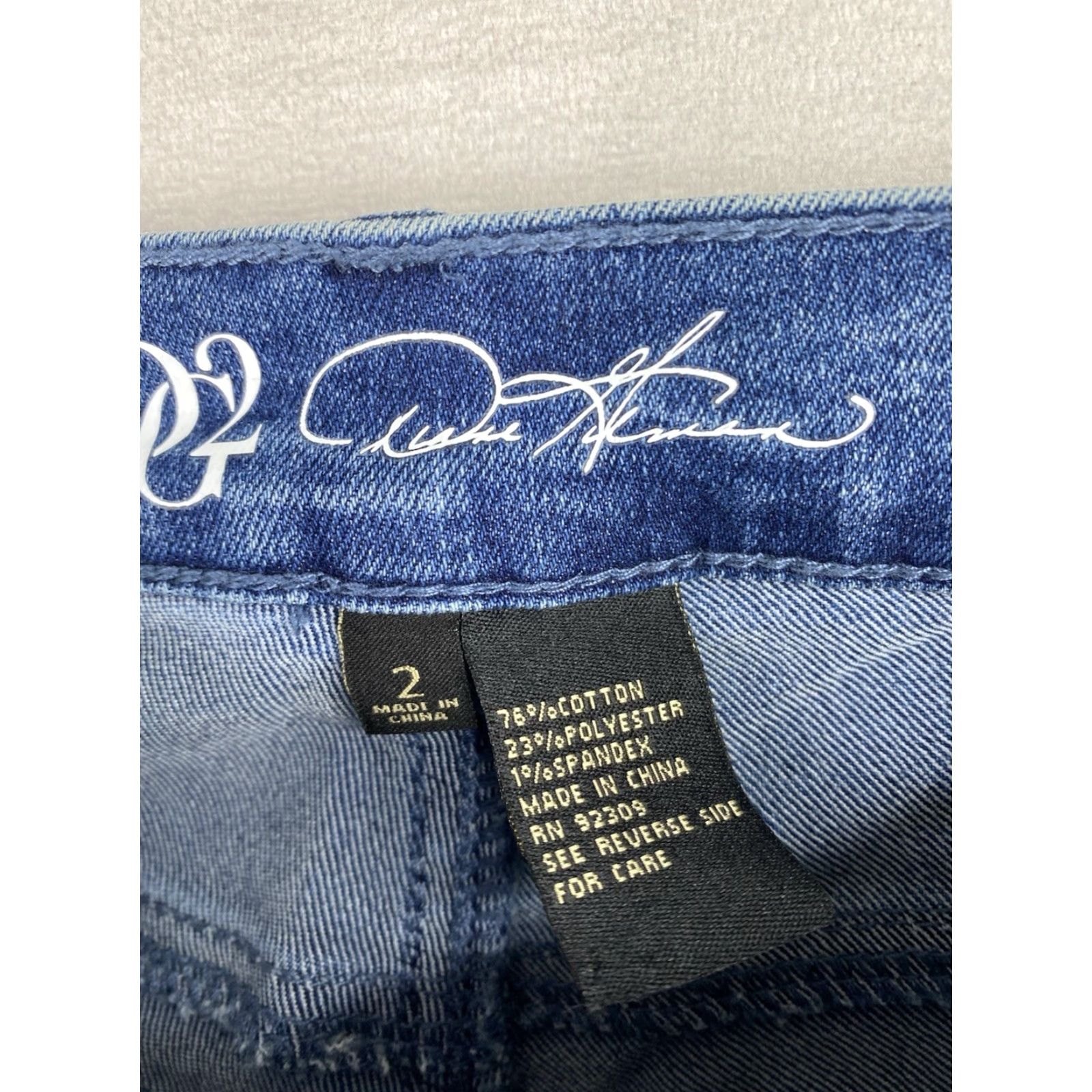 Denime VINTAGEDG2 By Diane Gilman Womens Jeans Sz 2 Blue Embroidered Cropped Stretch Denim Y2K Size 26" / US 2 / IT 38 - 4 Thumbnail