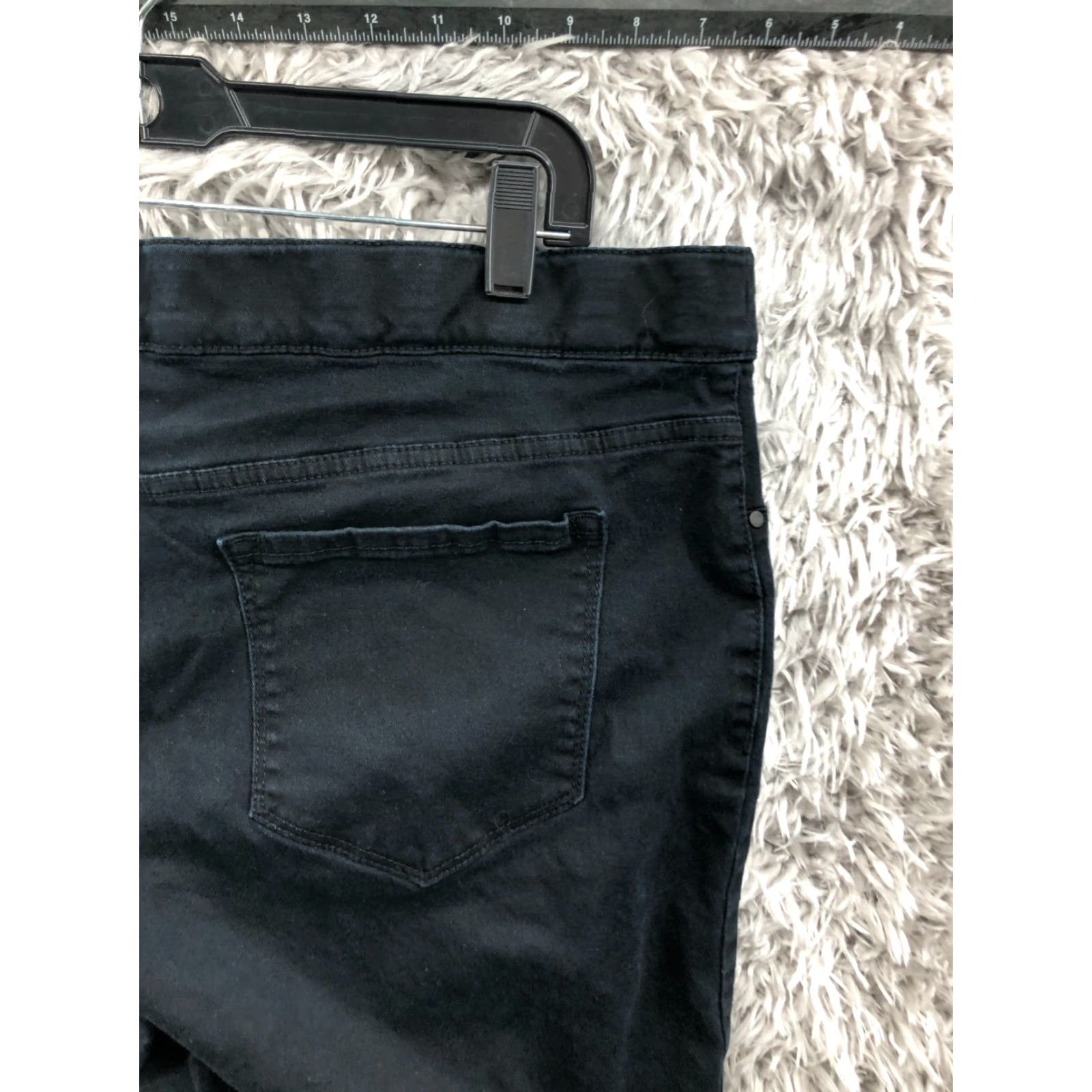 Apt. 9 Apt.9 Modern Skinny Pull On Pants Womens 1X Black Dark Wash Knit Polyester Pockets Elastic Waist Jegging Slim Fit Flat Front Size 40" / US 18 - 6 Thumbnail