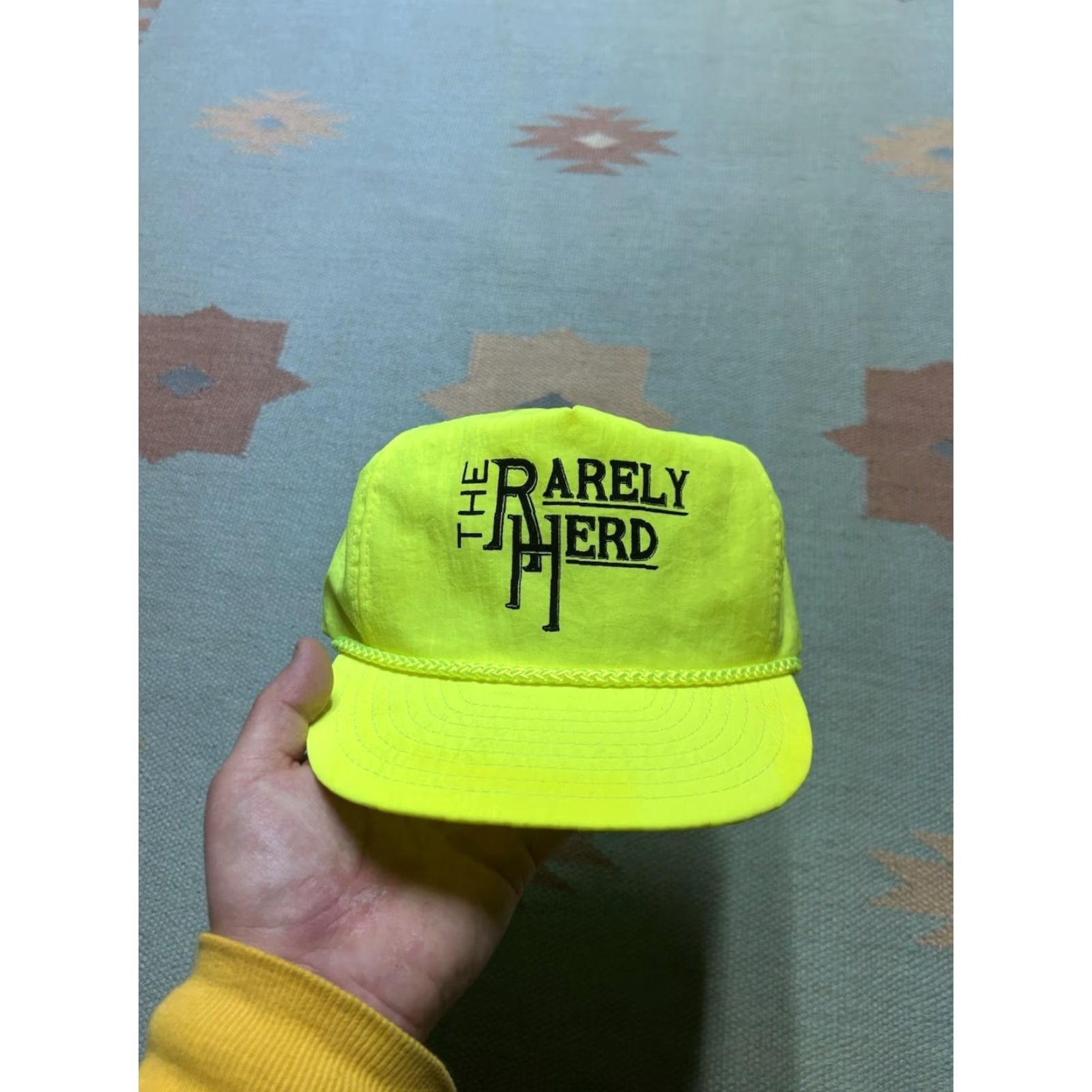 Vintage VINTAGE Strapback Hat Cap The Rarely Herd Yellow Adjustable Snapback Men Music Accessories Size ONE SIZE - 2 Thumbnail