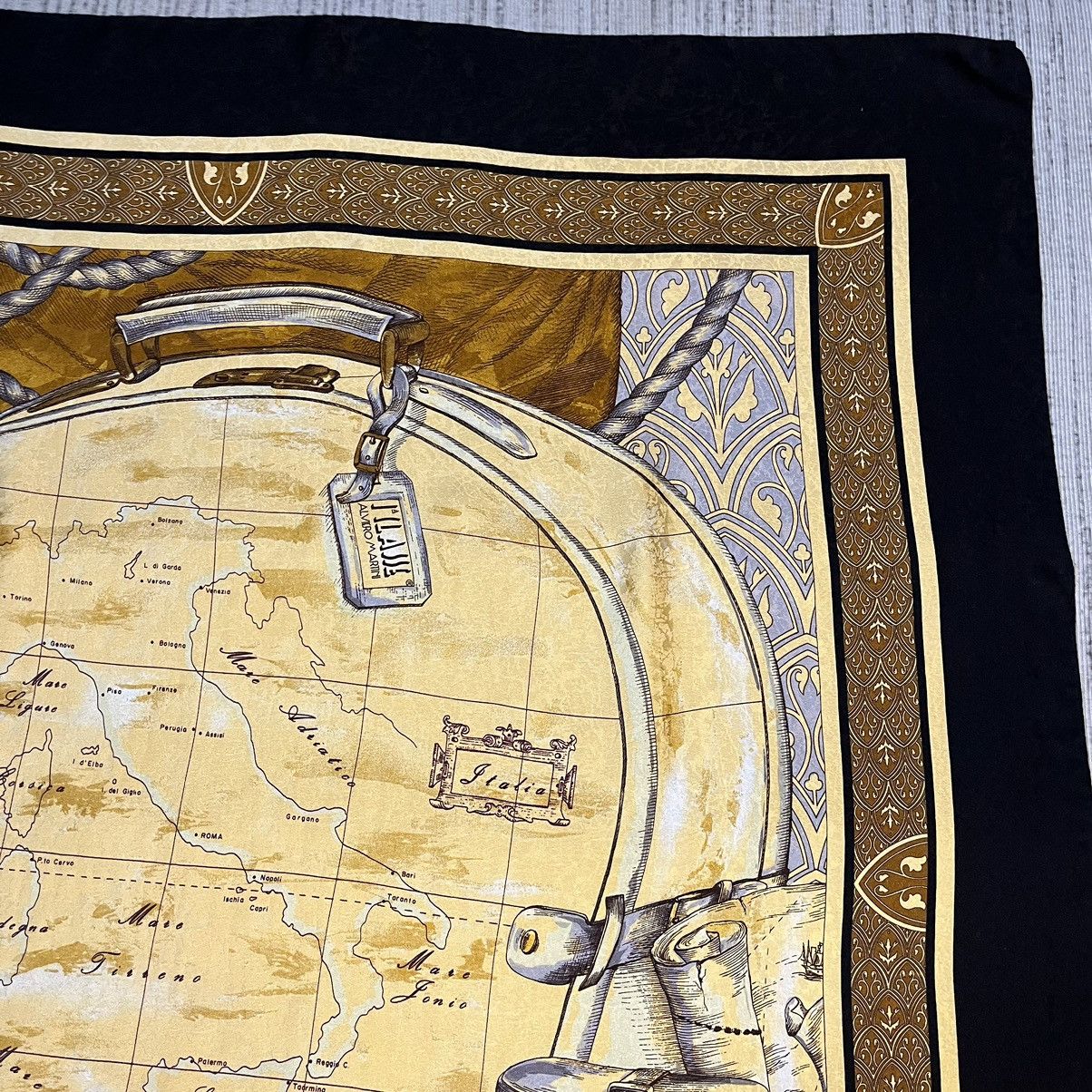 Alviero Martini × Vintage Vintage Rare Alviero Martini Silk scarf Size ONE SIZE - 5 Thumbnail