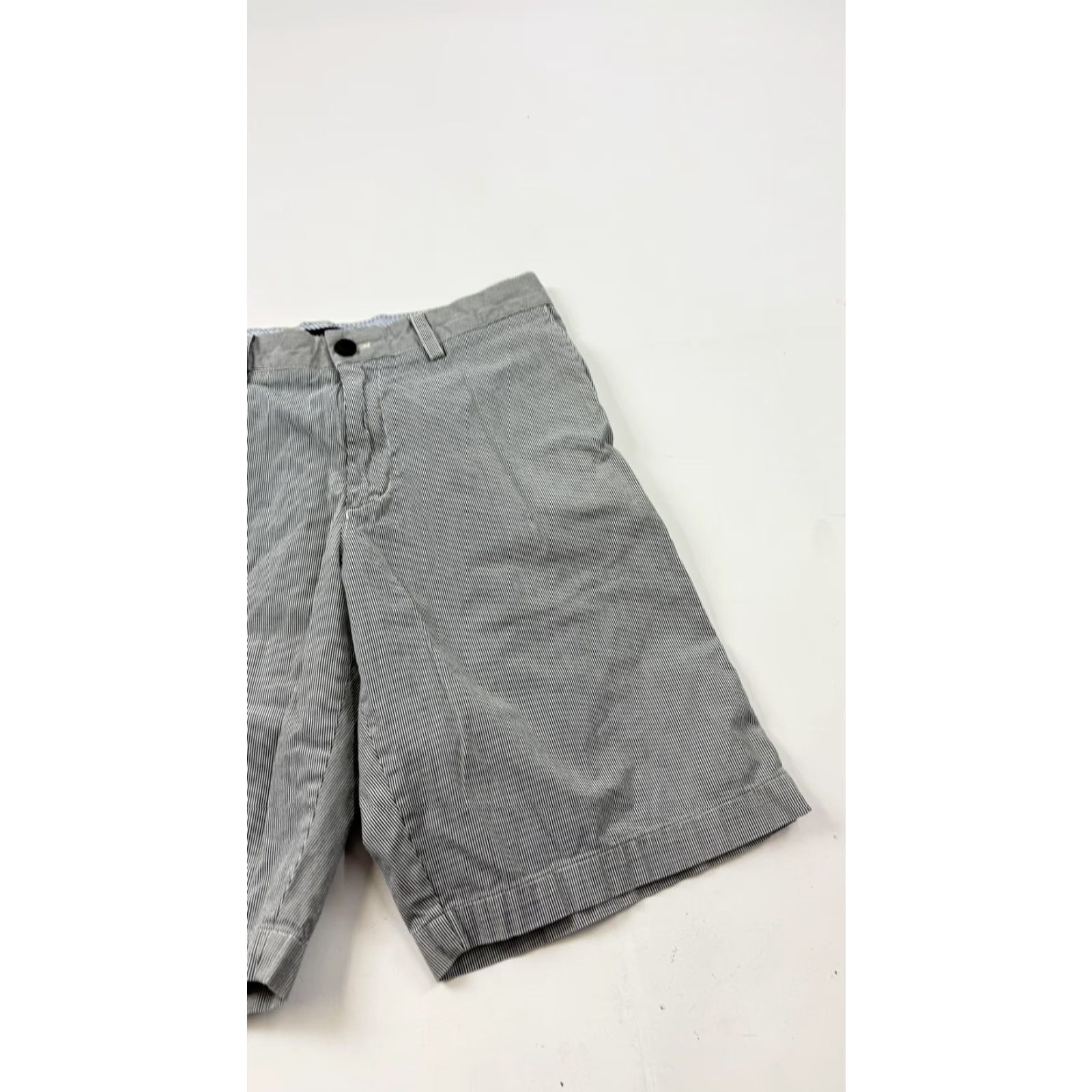 Banana Republic Banana Republic Shorts Mens 32 Flat Front Casual Chino Cotton Blue White Stripe Pockets 10 In Inseam Gray Size US 32 / EU 48 - 2 Thumbnail