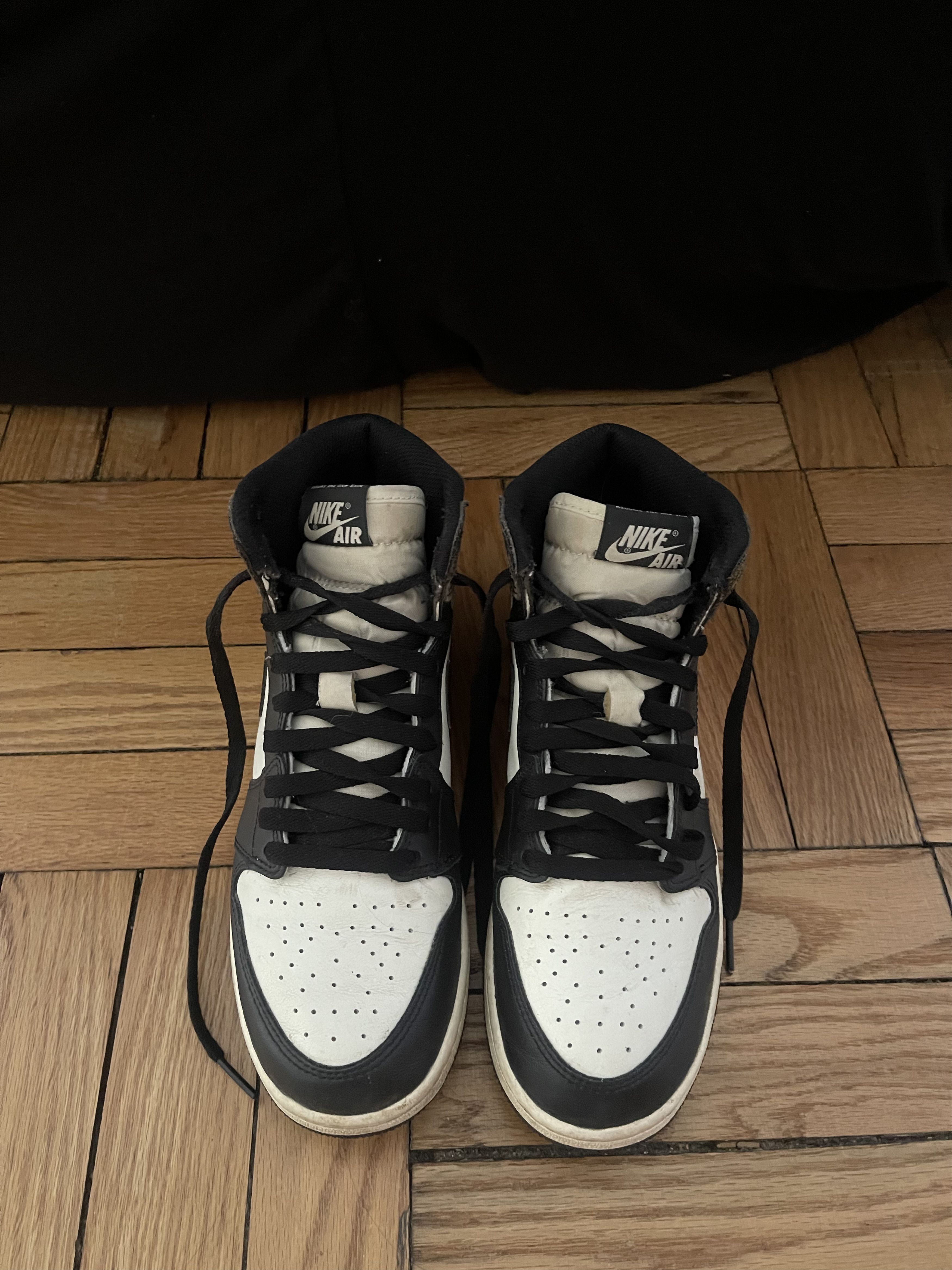 Nike Authentic High Top Mocha Jordan 1s, Mens 7/Womens 8.5 Size US 7 / EU 40 - 2 Thumbnail