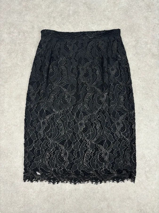 Gucci FW2013 Gucci Black Lace Scalloped Skirt by Frida Giannini Size 26" / US 2 / IT 38 - 8 Thumbnail
