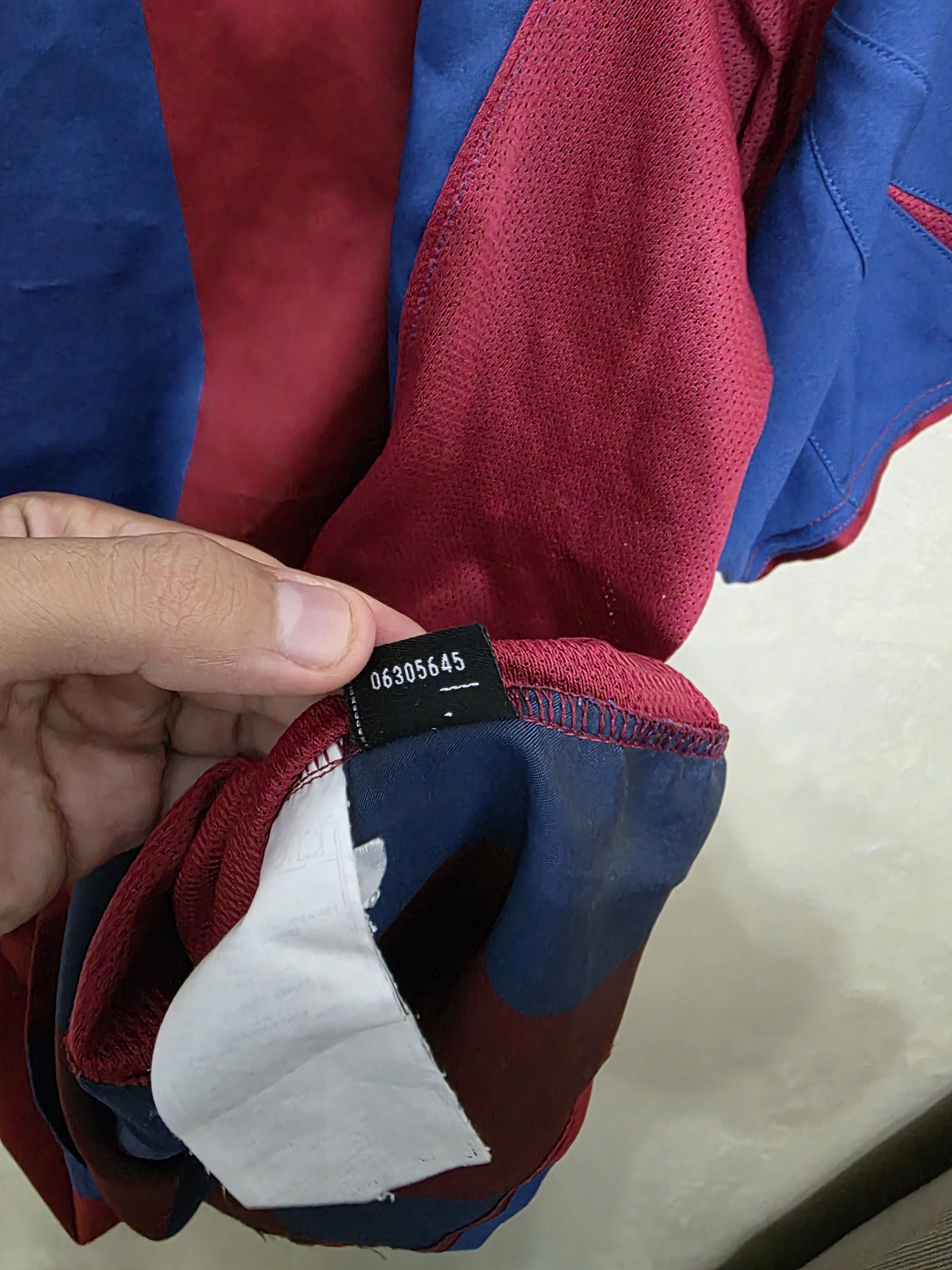Nike FC Barcelona 2004/05 Home Football Shirt Nike Size XL Size US XL / EU 56 / 4 - 5 Thumbnail
