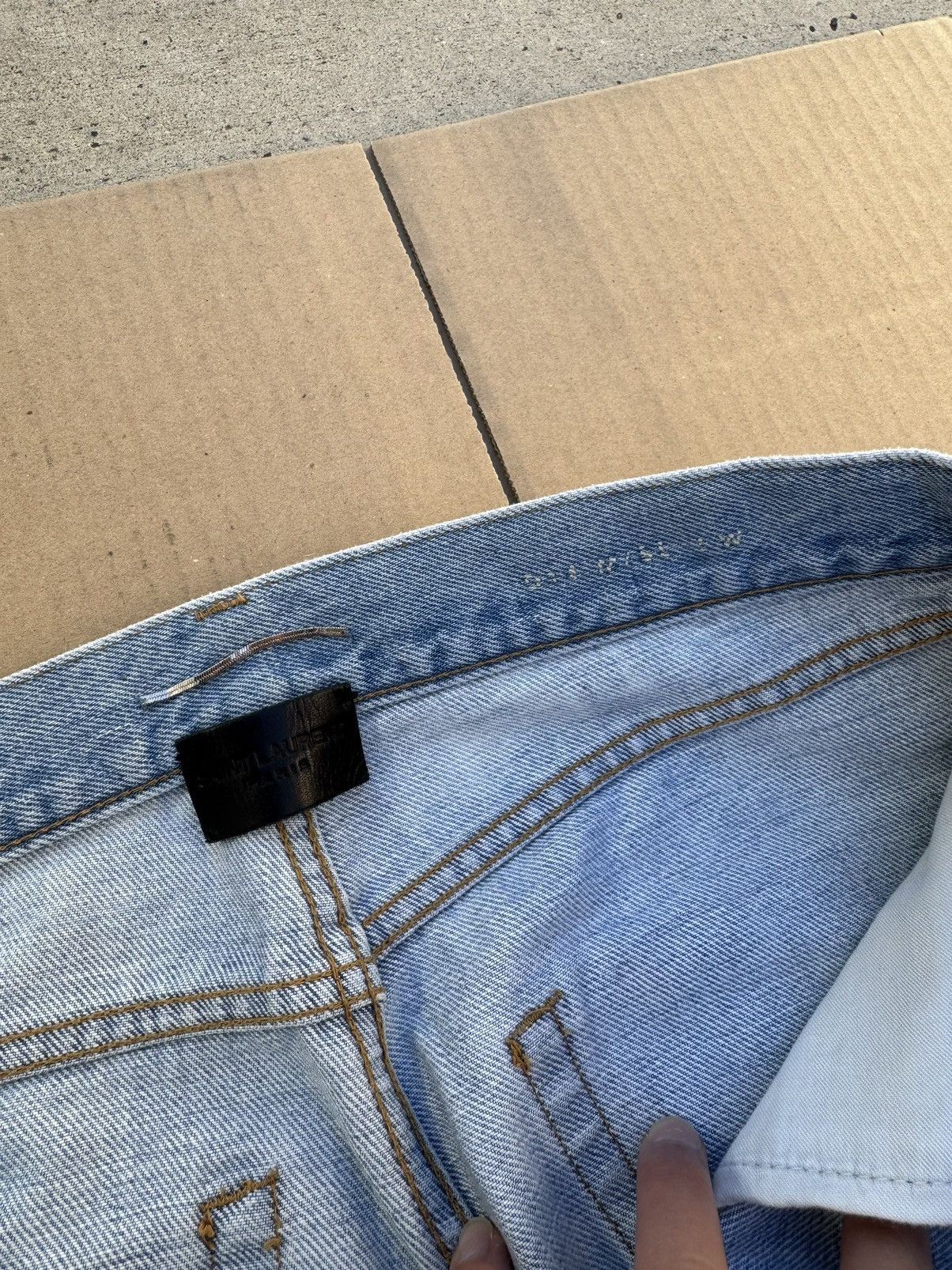Saint Laurent Paris Saint Laurent Light Blue Ripped Jeans Size US 28 / EU 44 - 5 Thumbnail