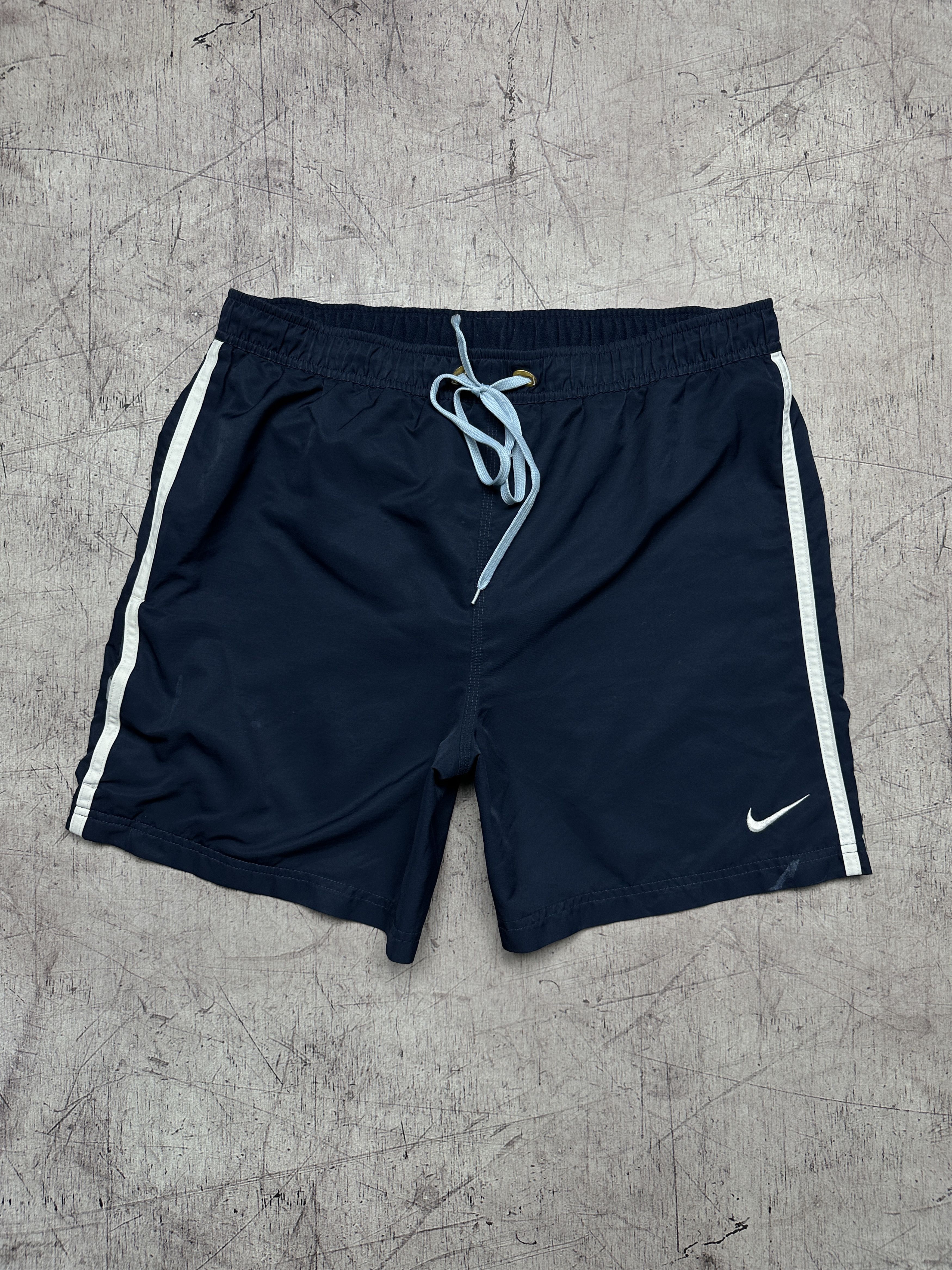 Nike Nike Vintage Mens Nylon Shorts Size US 34 / EU 50 - 3 Thumbnail