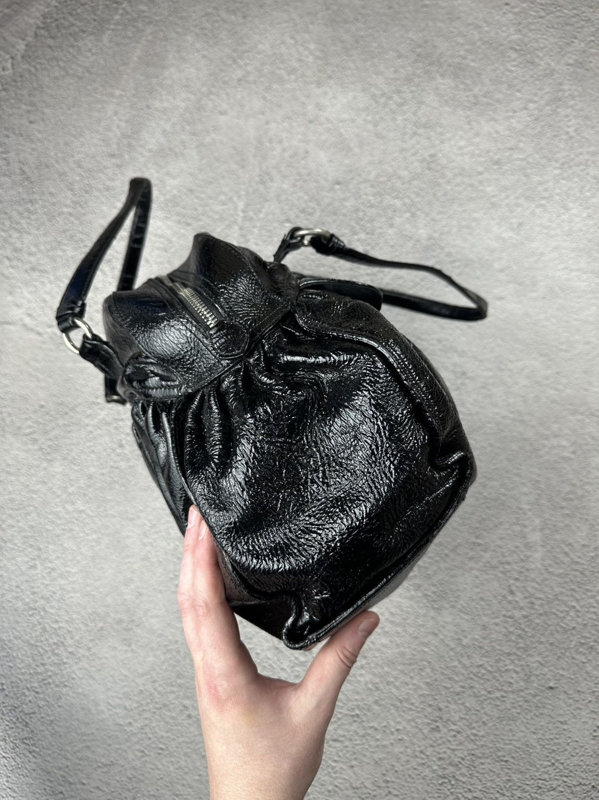 Moschino Moschino Black Patent Shoulder Bag Luxury Distressed Y2K SK8 Size ONE SIZE - 5 Thumbnail
