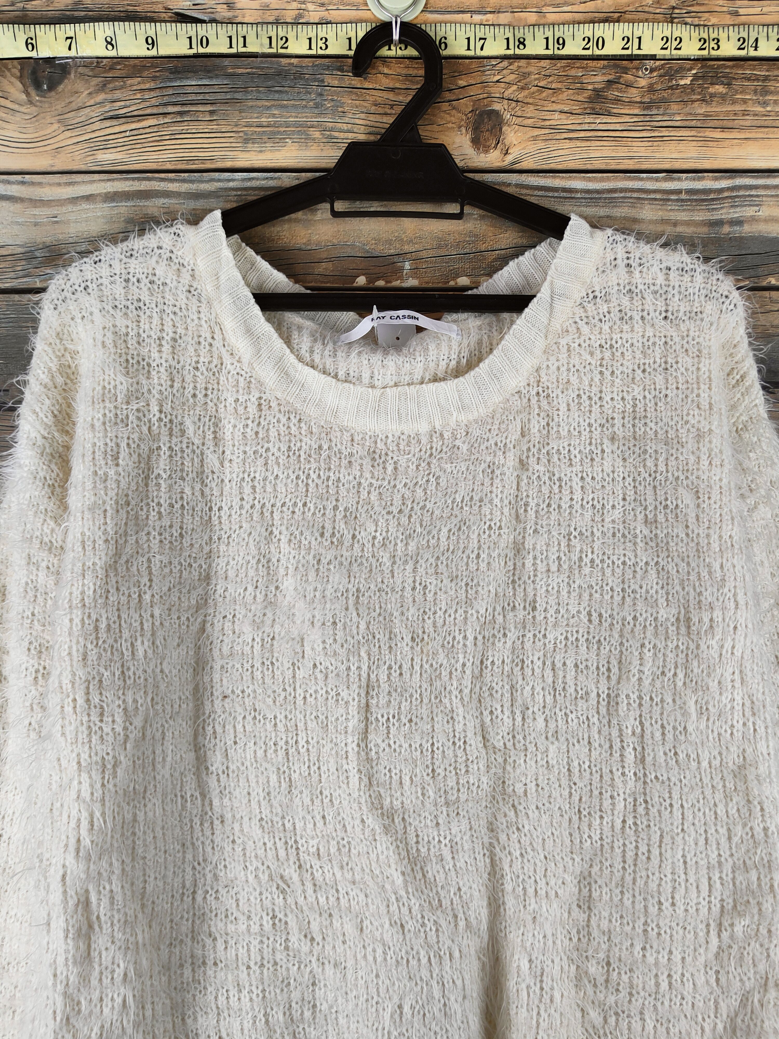 Japanese Brand DL Ray Cassin Ivory Fur Mohair Knitwear #46-483 Size M / US 6-8 / IT 42-44 - 2 Thumbnail